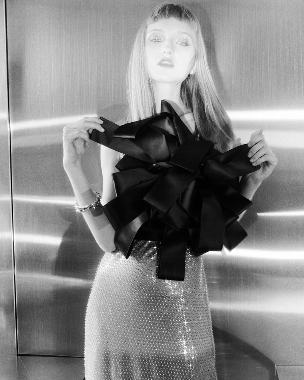 “NOIR BRILLIANCE”