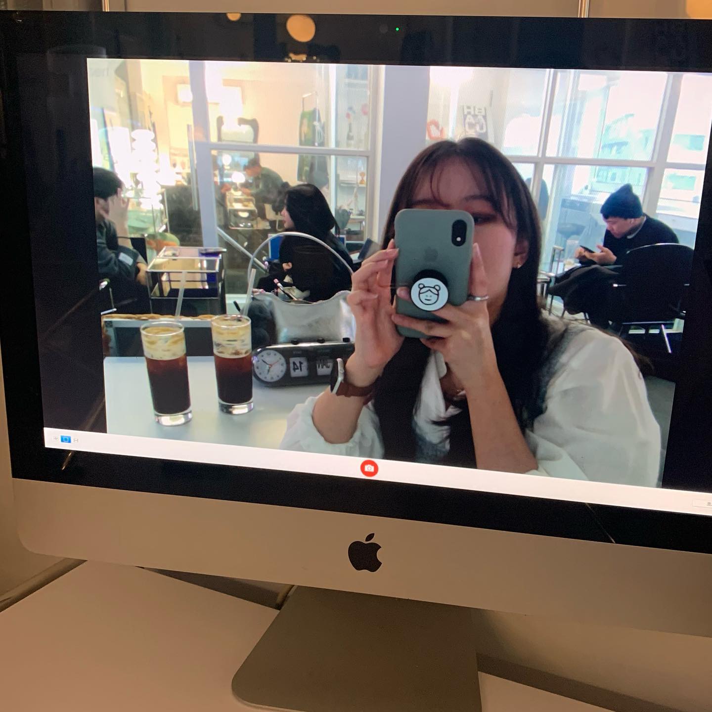 아이맥에 푹 빠져버렸던 시간... 조만간 또 가야지했던 카페 ☕️💙