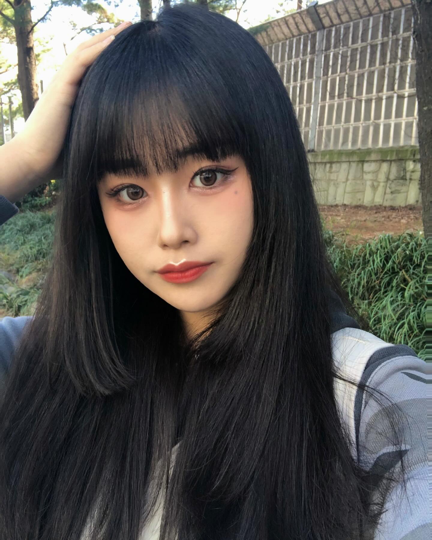 #제품제공 #협찬 #렌시스 #렌즈추천 #데일리렌즈 #메이코랄 _lenssis 
진짜 평소에도 애용하던 렌즈맛집에서 제공을 ..🖤

🎀장점🎀
1. 그네를 열심히 타도 눈이 안 시림
2. 눈이 너무 편해서 두눈 똑바로 뜨고 공을 보다가 공을 놓침;;
3. 초점 흐려짐 없이 농구 골 백발백중 
4. 알게모르게 점프력 좋아짐

렌스시 렌즈 예쁜 건 이미 유명해서 더 말 해봤자 입만 아프네요 ^_^

식목일 프로모션💚
프로모션 기간 : 4.5 ~ 4.7

프로모션 혜택
-최대 56% 할인
-식목일 기념 3종 증정

프로모션 제품 : 에일린 그레이 / 블리스 브라운 / 노이 올리브 / 샌드 올리브 / 밀키 초코 / 해쉬 그레이 / 샌드 베이지 / 노이 브라운 ( 총 8종)