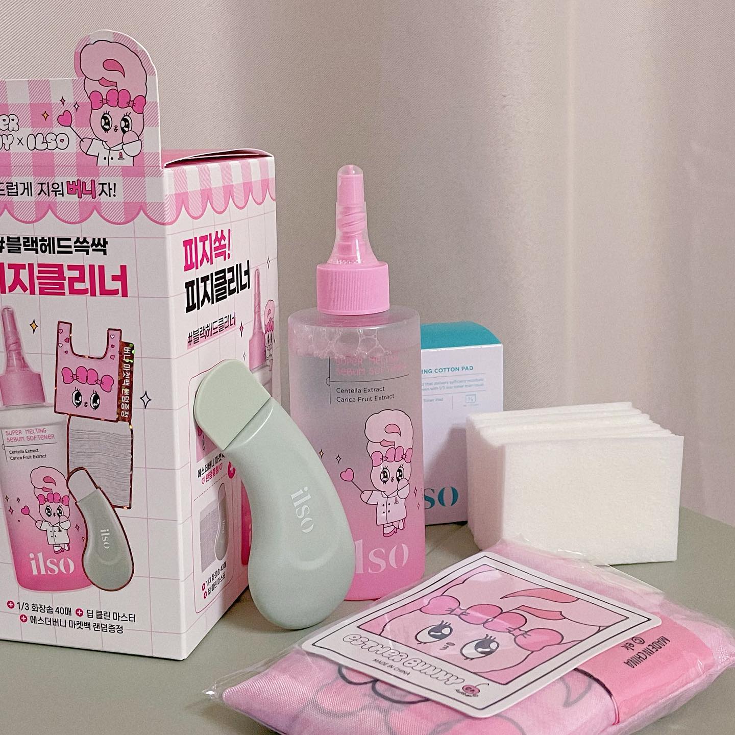 #광고 #협찬

[일소피지클리너]X에스더버니🐰

코 뿐만 아니라 이마,미간,나비존,턱 등 필요한 부분에 ✨맞춤✨ 피지케어가 가능🤭

7월 한달간 올리브영에서
🐰에스더버니🐰 콜라보 제품과 귀여운 마켓백까지 쟁이세요!!🩵

[구매링크]
https://www.oliveyoung.co.kr/store/goods/getGoodsDetail.do?goodsNo=A000000207045

#일소 #에스더버니 #에스더버니에디션 #일소피지클리너 #피지클리너 #블랙헤드 #블랙헤드케어 #블랙헤드관리 #피지관리 #피지케어 #피지제거기