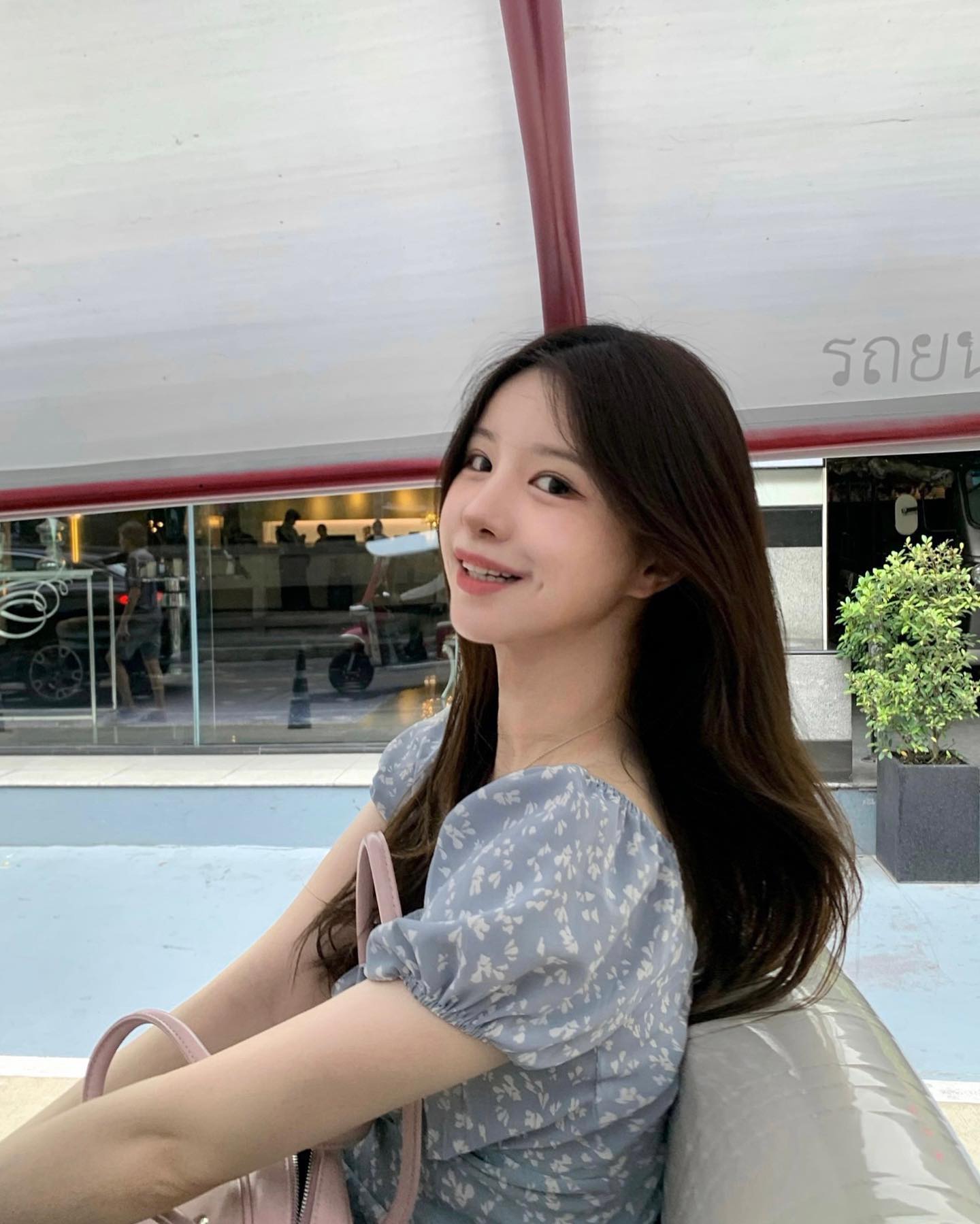 툭툭 타고 튀어—̳͟͞͞ 🛺🍀💛