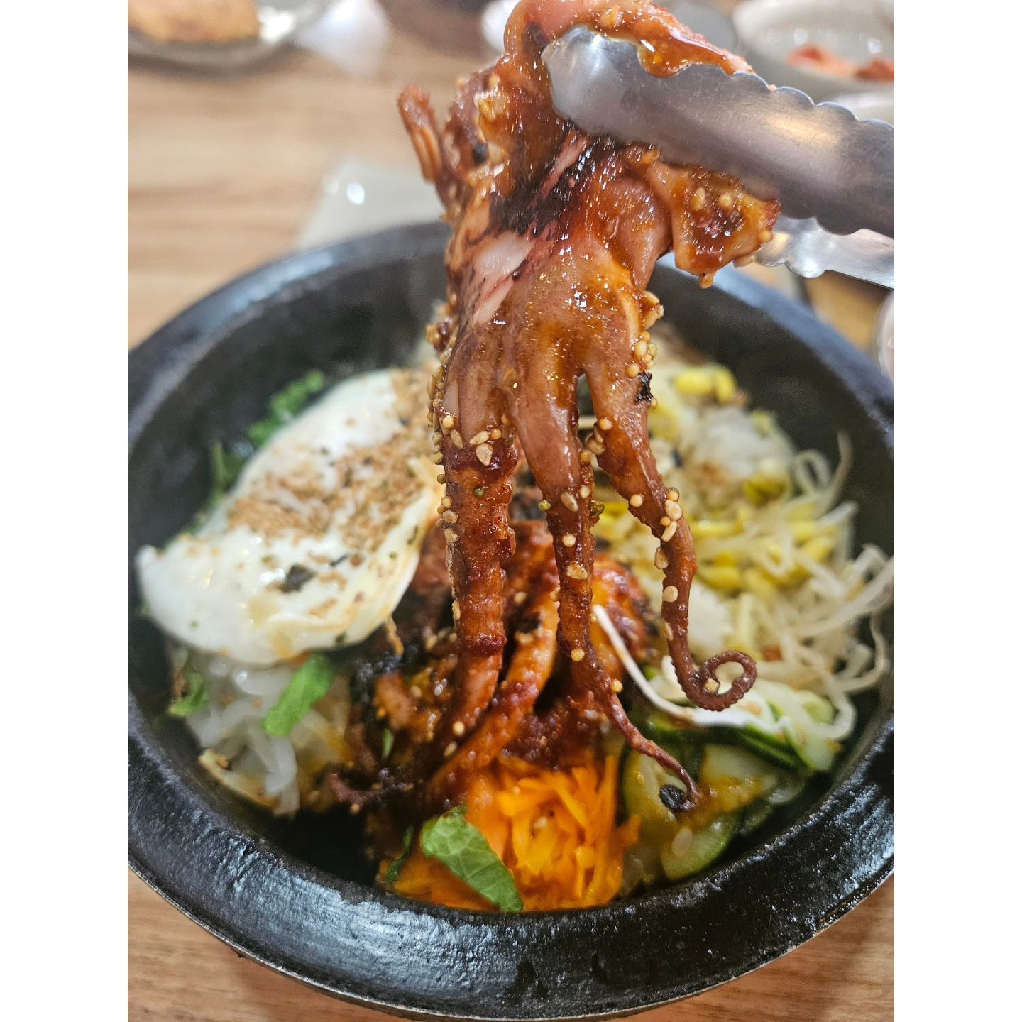 #포항맛집#맛스타그램#먹방#먹자#장성동맛집#
#돌삐#포항맛집추천#좌식식당#포항북구맛집#
#비빔밥맛집#
만원대로 비빔밥 먹기 사장님도 친절하시고  앞에 풍경도 멋짐
반찬무한 리필👍
반찬도 다 맛있음^^