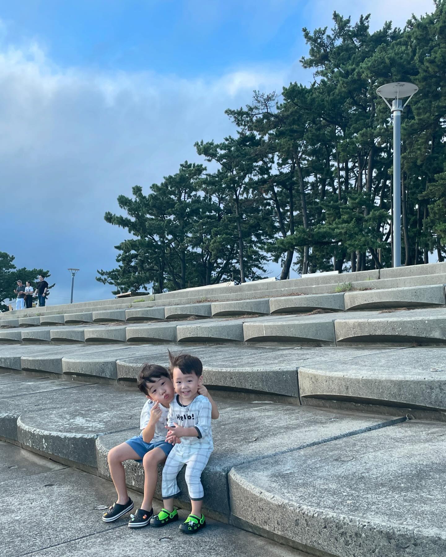 킥보드, 불꽃놀이, 비눗방울+온갖장난감
+완벽했던 날씨덕에 너무 좋았던 #서천여행
또가고싶다앙❤️