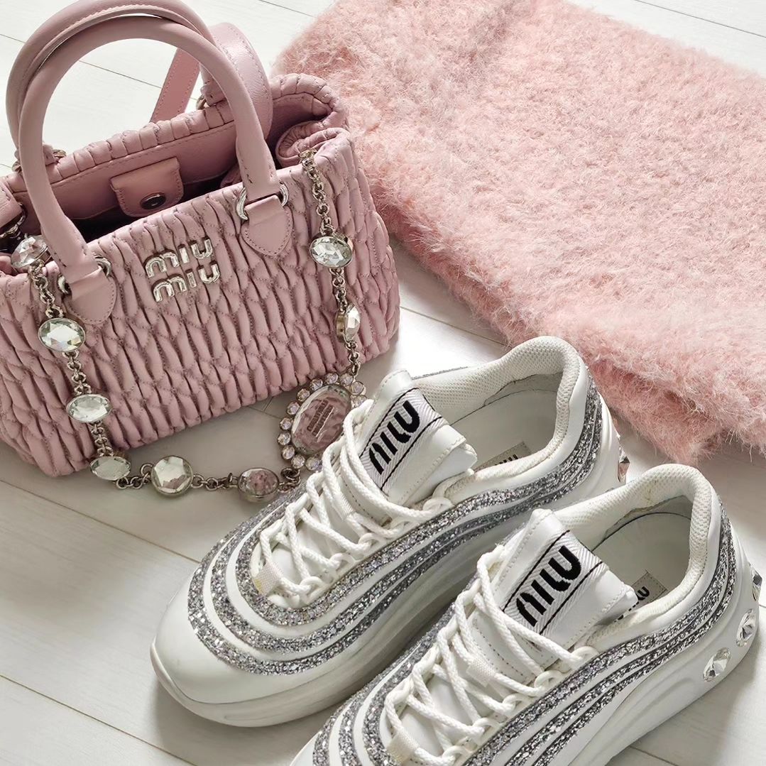 23년에 데려온 miumiu들🩷 내 정체성 그 자체···✨️
#miumiu #미우미우