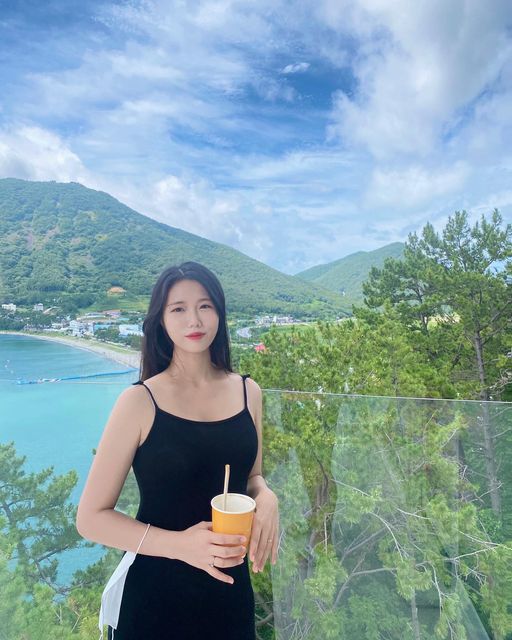 @e.un.___ on Instagram: "여름 다 가기전에 올리기🥹"