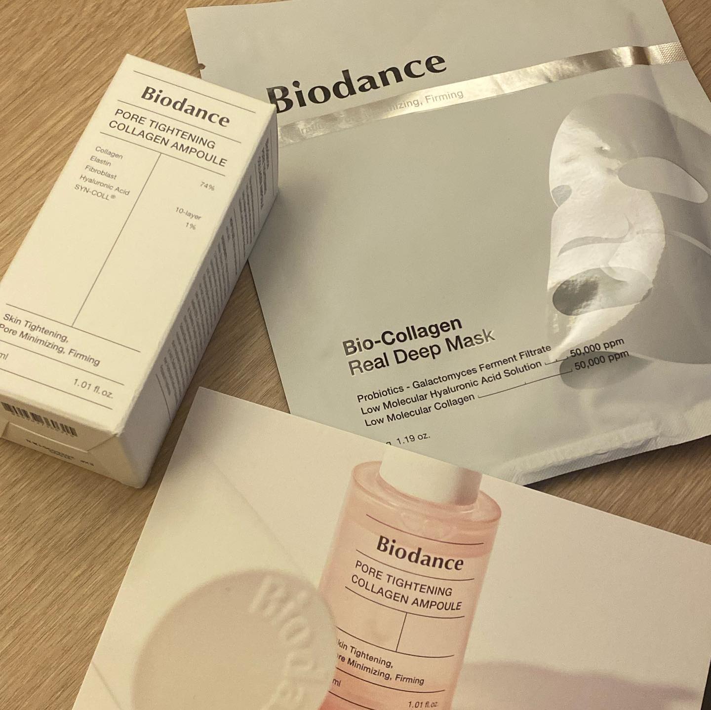 #협찬 biodance_official 

이번에 리뉴얼 신제품 출시 기념으로 바이오던스 측에서 다시 한번 감사한 선물을 보내주셨어요:-)🤍

고급진 바이오던스 상자 패키징을 뜯고나니,
이번 신제품인 포어 타이트닝 콜라겐 앰플(30ml)와 저번에도 너무 잘썼던 바이오 콜라겐 리얼 딥 마스크팩이 들어있었어요!!

#바이오던스콜라겐팩 은 이미 명성과 같이 가을/겨울에 깊은 보습이 가능했고, #바이오던스콜라겐앰플 은 243Da 초저분자 콜라겐이 74%까지 함유된 고함량 모공 앰플이라 모공 개선에 큰 효과가 있다고 해요. 보통 이런 콜라겐 관련 제품들은 고영양인만큼 끈적이거나 너무 리치한 제품들이 많은데, 바이오던스 앰플들은 항상 무겁지 않으면서도 가볍고 촉촉한 마무리감이 마음에 들었어요.

겨울로 들어서면서 건조한 계절감에 피부의 수분과 탄력이 떨어지는 경우에 정말 추천드리고 싶은 제품이에요! 
리뉴얼 전에 어쩜 이렇게 쫀쫀하게 맘에 쏙 들까 싶었는데 이번에 용기를 바꾸면서 리뉴얼 되었더라구요~~ 용량은 늘리고 가격부담음 덜어지고! 이렇게 환경까지 한번 더 생각해주는 바이오던스ㅎㅎ
협찬 받으면서 여러 제품들을 써보지만 바이오던스는 제 피부에도 잘 맞고 실제로 개선된 점이 보여서 지인들에게도 강력추천하는 브랜드 중 하나랍니다~! biodance_official 

중요한 날, 사진 찍기 전 날, 가을겨울철 보습 관리가 필요할 때, 모공과 탄력이 신경쓰일 때 등 데일리 홈케어까지! 피부를 도와주는 바이오던스 콜라겐 리얼 딥 마스크팩& 포어타이트닝 콜라겐 앰플 꼭 써보세요👍🏻
.
.
.
.
#광고 #바이오던스 #biodance #콜라겐팩 #콜라겐앰플 #모공앰플 #올리브영추천템 #홈케어 #콜라겐앰플추천 #앰플추천 #피부 #피부관리