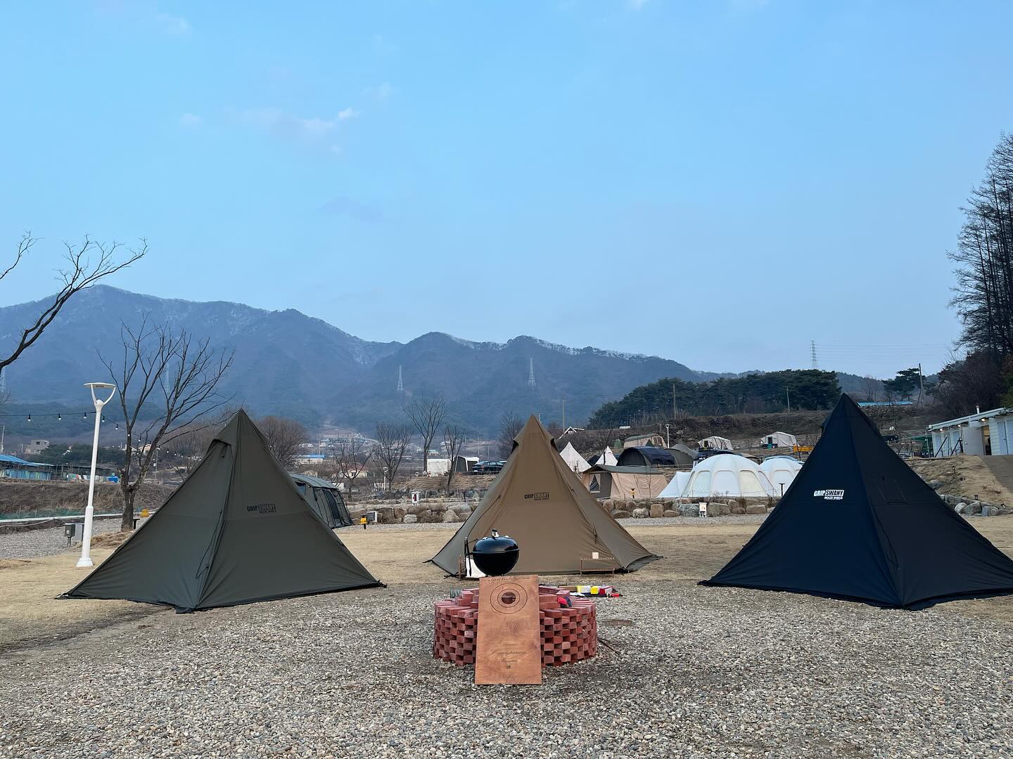 #그립스와니 #범이목공소 #캠핑에바나나