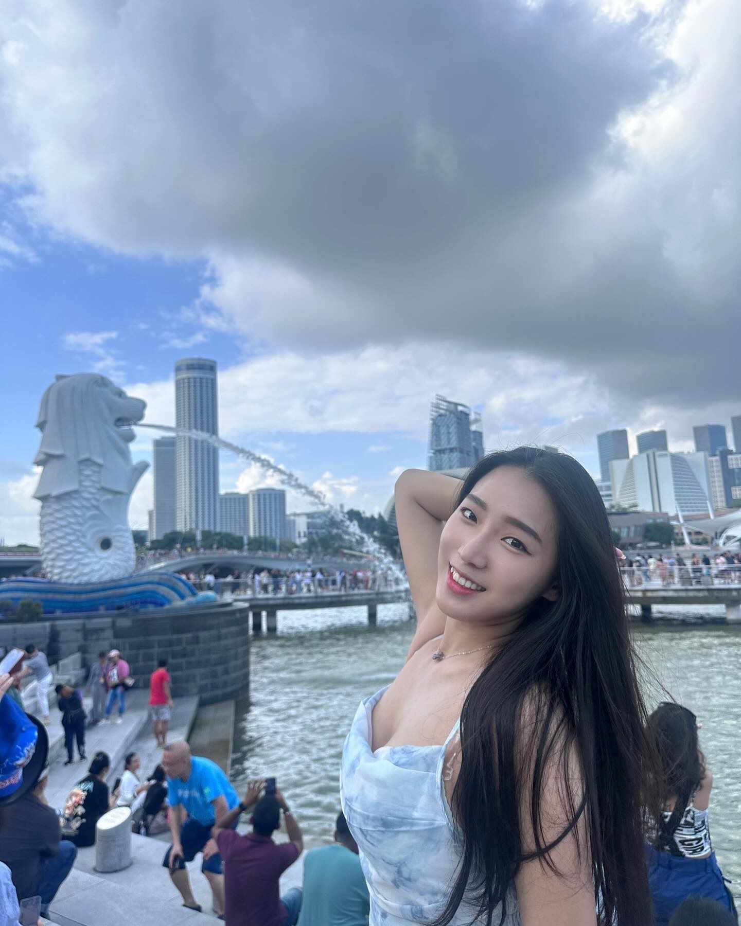 싱가포르 머 라이언 앞에서 겨드랑이 씻고 옴🤣💙
바다사자님 소원 이뤄지게 해주세요

#해외여행 #싱가포르 #싱가폴 #싱가포르여행 #마리나베이샌즈 #머라이언 #머라이언파크 #singapore #travel #singapore #marinabaysands #merlion #merlionpark