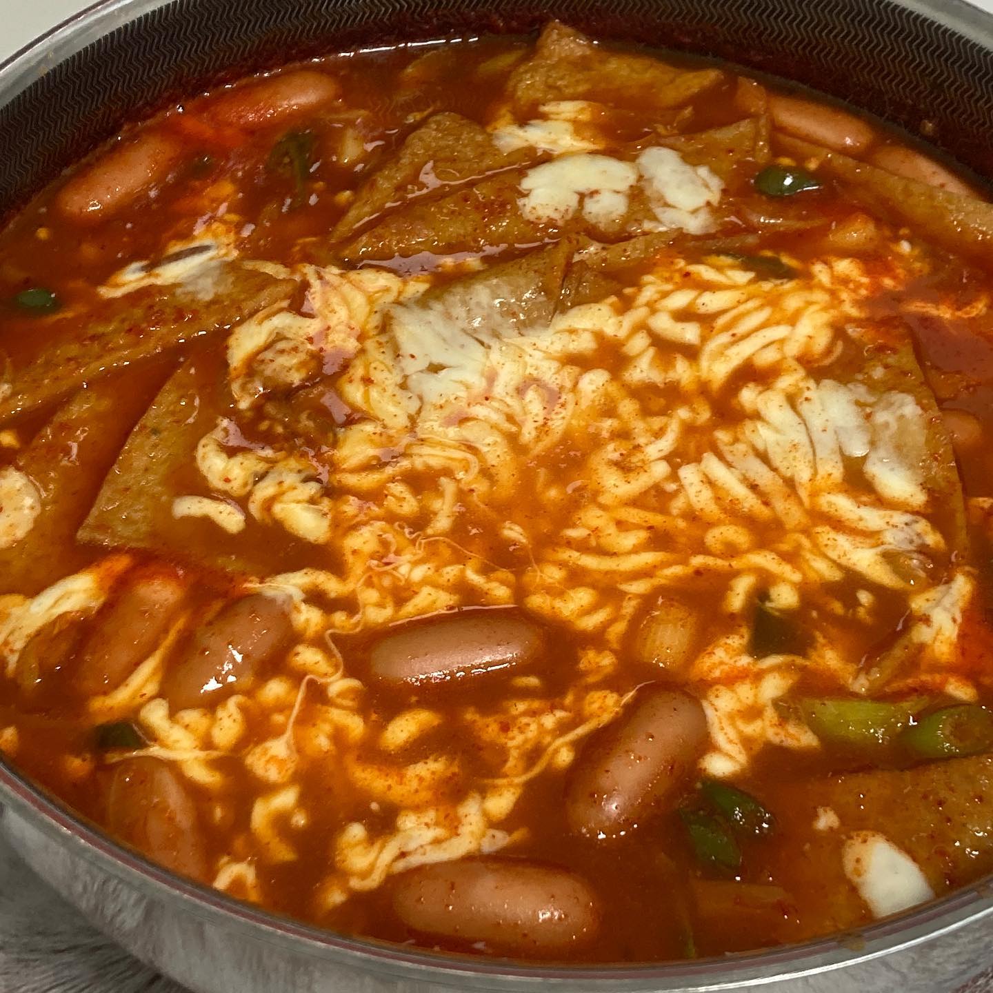 간만에 피드🥹
집에서 엽떡 만들어먹기 도즈언~!!
