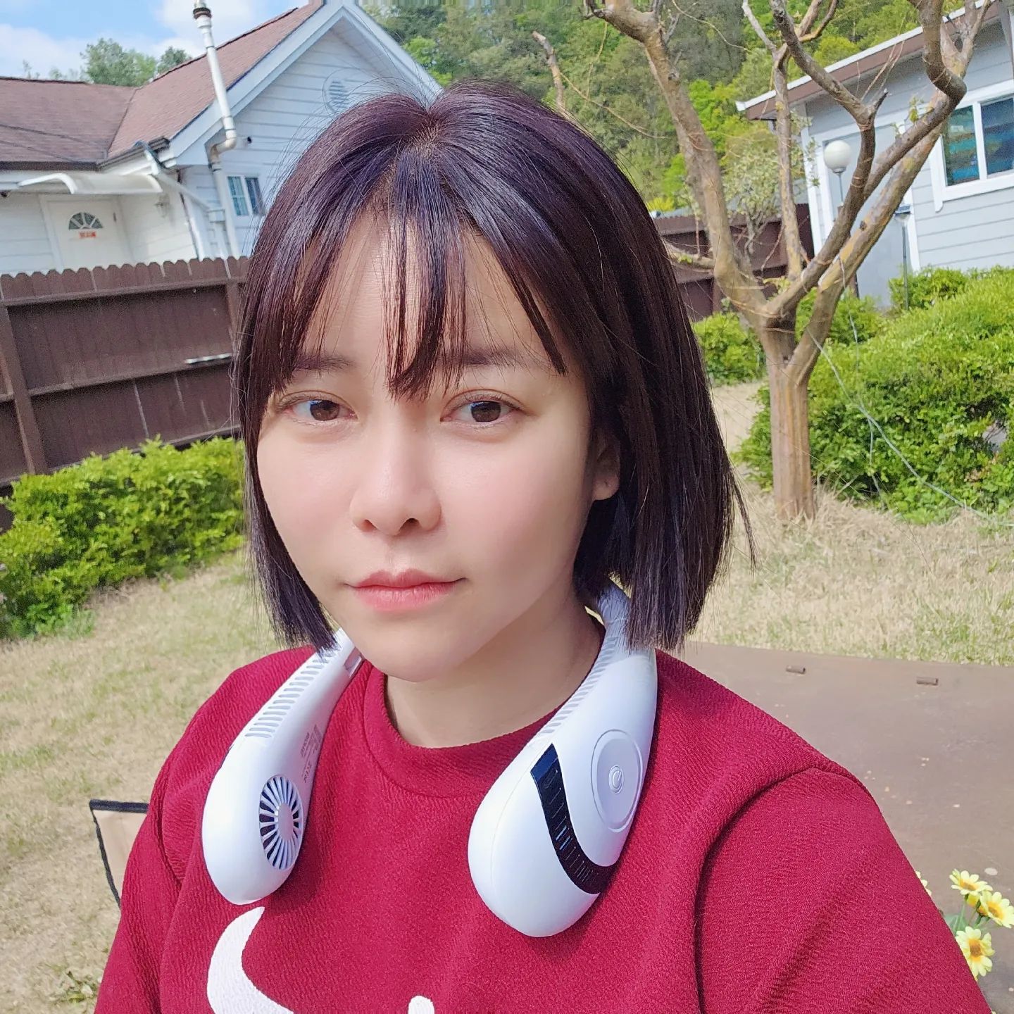#협찬
여름대비 넥선풍기
더위를 잘타는편이라 벌써 선풍기랑
모두준비완료!
기존넥풍기는 접히지않아 부피차지가 컸는데
#네오필 선풍기는 접혀서 가방속에
쏙 넣고다니기 좋아요
⠀
바람세기도 3단계 조절되고
올여름도 유용하게 쓰일듯ㅎ
⠀
https://m.smartstore.naver.com/smartpia/products/8339352150
위 사이트에서 구매가능해요^^
#넥밴드선풍기#휴대용선풍기#넥선풍기#목선풍기#목풍기#여름필수품#여름필수템#선물추천#계절가전