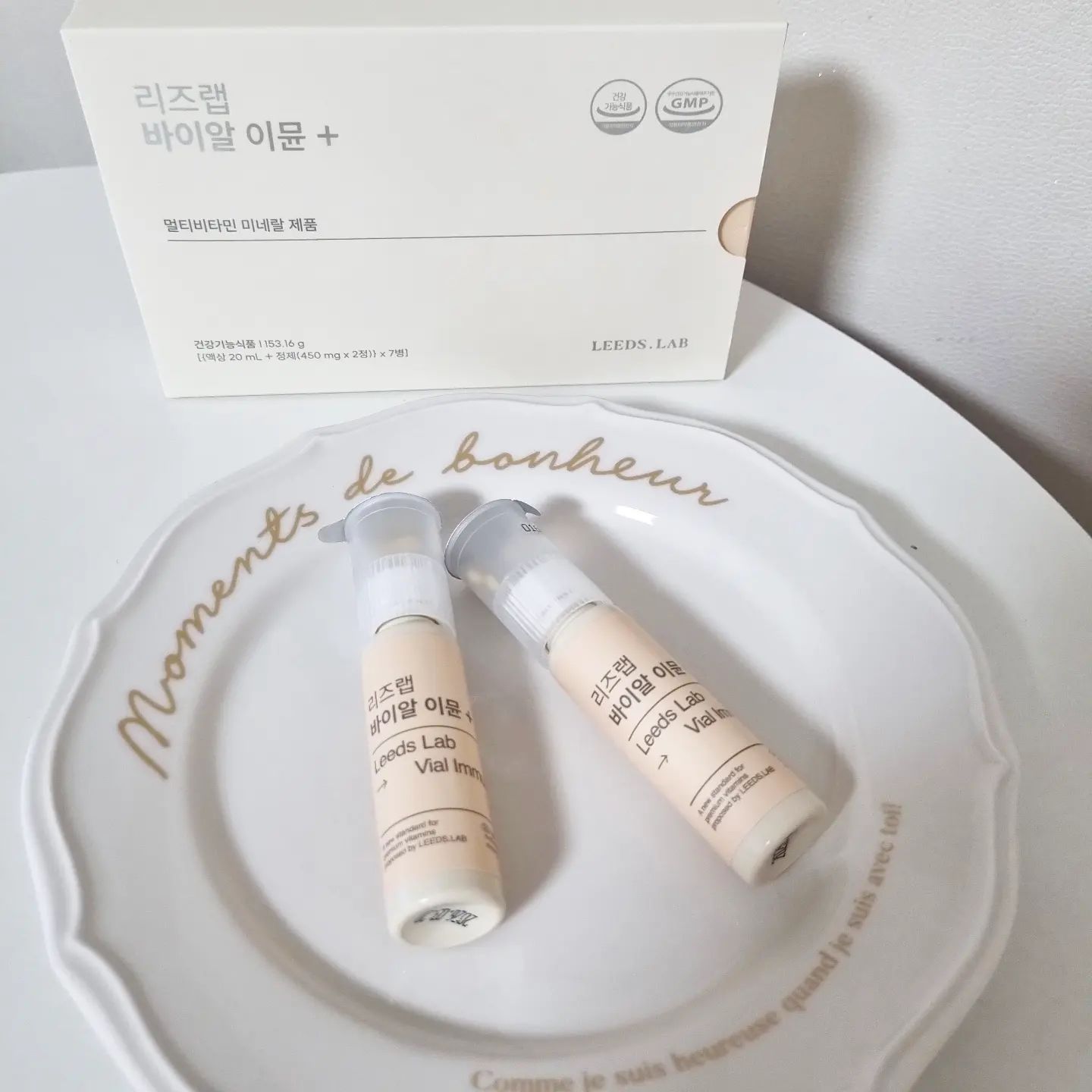 #협찬  ✔️리즈랩 
비타민 추천 + 리즈랩 바이알 이뮨 플러스 
국내 최초, 최다 22종 영양소 함유 , 기존 19종 영양소보다 비타민B2,비타민B12,마그네슘 이렇게 3가지 영양소가 더 함유되어 총 22종 영양소 함유로 업그레이드 되었어요
하루 한병으로 간편하게 하루 영양소를 다 채울 수 있고~물 업이 어디서든 간편하게 챙기기도 굿
액상비타민이 애플 망고맛이라 
누구나 맛있게 섭취할 수 있어요!
하루 한병,건강한 습관

✔️감각적인 톤온톤의 디자인, 
내부 단상자 정면에 섭취한 날을 까먹지 않게 
체크 가능한 센스있는 캘린더 디테일, 
고급스러운 패키지로 선물하기 좋아요💝

✈️오후 1시 이전 주문시 당일 출고! 
당일 출고 시 90% 바로 다음날 도착

leedslab.official

#리즈랩 #리즈랩바이알이뮨플러스 #바이알이뮨플러스 #국내최초 #국내최다 #이민정 #이민정비타민 #골프비타민 #골프필수템 #라운딩필수템 #골프선물 #운동비타민 #올인원비타민 #종합비타민 #비타민추천 #프리미엄비타민