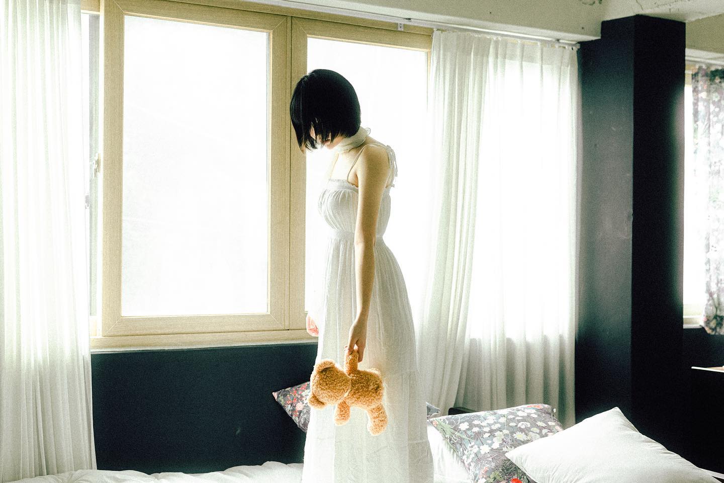 🧸
.
.
찍다 보니 어느 순간 공포컨셉이 되어버렸어요🫢
이 곰인형은 사실 어쩌구저쩌구.. 이야기가 안 떠오르네요..다들 뭐가 떠오르시나요?