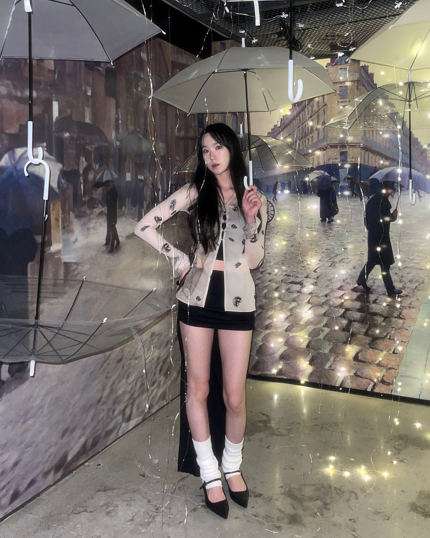 숨이 턱턱막히는 날에는 실내데이트가 최고여~☀️

[K현대미술관] kmcaseoul 
🩶서울시 강남구 신사동 666-7 (압구정 로데오 5
번출구에서 도보 4분)
🩶화-일 10:00-19:00 (입장 마감 6시, 매주 월요 일 휴관)

#파리의휴일전 #K현대미술관 #KMCA #서울전시회 #전시 #전시추천 #압구정 #압구정놀거리 #실내데이트