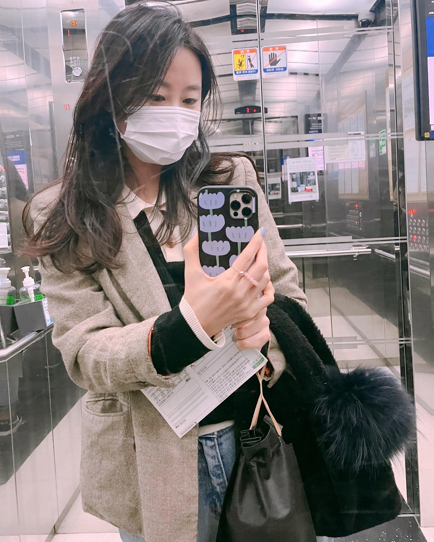 .
.
두달만에 만난 상은언니😌
아구찜 거하게 밥까지 볶아먹고 
텀블러 하나씩 나눠가지기.
28000원 텀블러가
음료+15000원에 행사중 덕템💕
쫀득 아인슈페너💕💕
착하고 맘이 여린 언니를 위해 
응원하고 기도해야지 ˙ᵕ˙