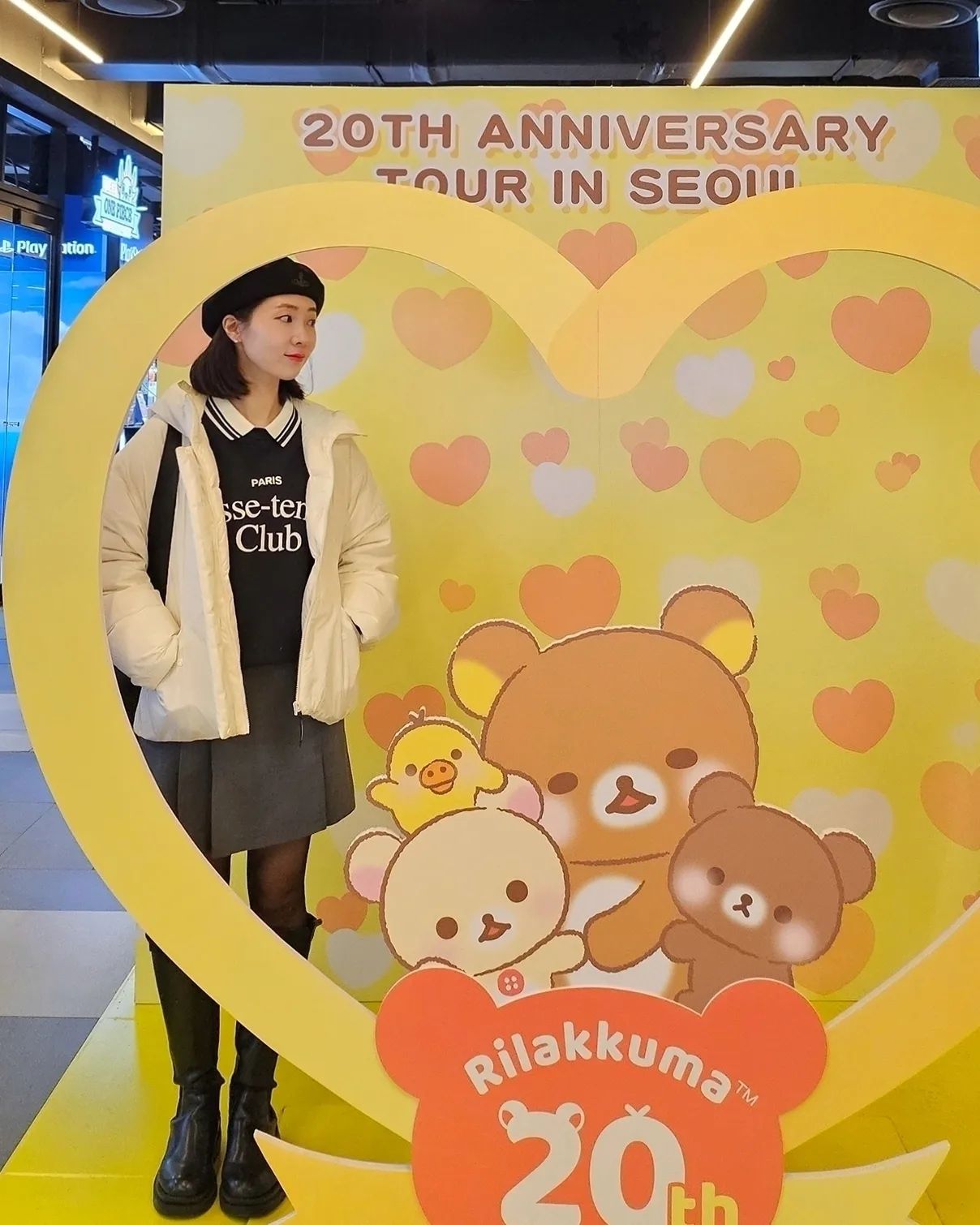 리락쿠마 20주년 팝업스토어🐻💛 버스에서 얼굴 빼꼼 내민 리락쿠마랑 비누받침대🥹