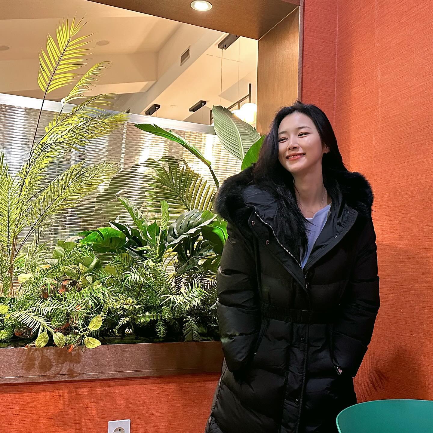 언제 더웠는지 모를 정도로 쌀쌀해지고
곧 겨울이 오니 준비를 해야지! 〰️☃️

 퍼까지 고급진 블랙, 딱 맘에 들잖아 ⸝⸝・o・⸝⸝
무난하지만 고급지고 시크하게 클라비스 롱다운 패딩과함께 ෆ.̮ෆ🤍

#협찬 #clovis_kr #롱다운 #클라비스