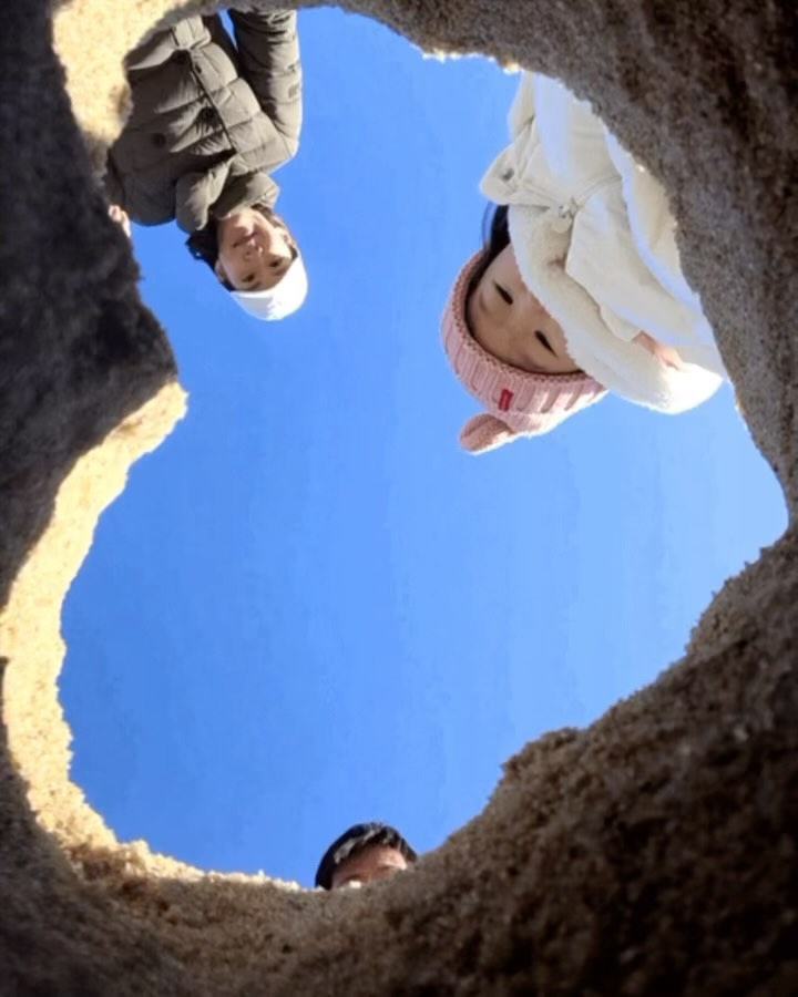 해가 바꿔서 벌써 작년여행이되어버린
속초여행 🌊🎡
항상 캠핑초대로 고마운마음 보답하려고 가자고했는데
본아랑 놀아주고 케어해준다고 너무 고생한 창우하늘 🥹💙
맛집도 모두 성공하고 날씨도 봄날에
숙소 스위트 업그레이드까지 받아서 너무 편했다🙏🏻
하나님께서 함께해주셔서 너무 행복하고 감사했던 여행 🙏🏻💙
(다음날부터  폭설이였다는..🌨️)

#속초여행 #추억기록