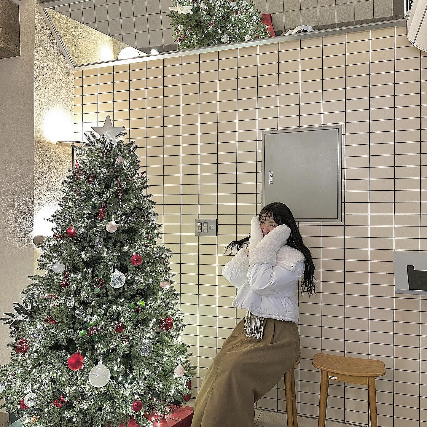 🎄크리스마스 느낌 낭낭한 트리 맛집🎄
.
.
북해도식 스프카레를 맛볼수있는 울산 카레 맛집❤️
깔끔한 오픈형 주방이여서 요리하는 모습을 볼 수 있어요!
이쁜 트리도 있어서 밤에가면 인생샷 맛집…🥹🥹
.
.
📍울산 남구 돋질로312번길 1 1층파센토
  근처 유료주차장 이용 가능
  반려동물을 위한 물 과 줄 묶어둘수있는 곳(야외)