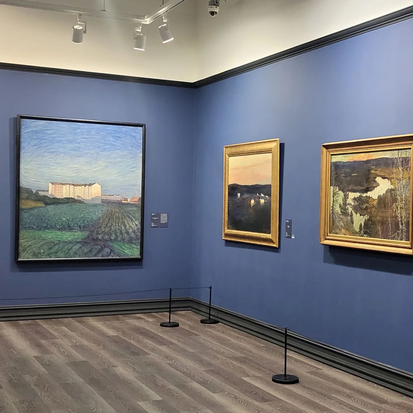🎨

사실주의, 낭만파 그림밖에 없어서 실망했었지만
결국 내 취향 찰떡인 화가를 만난날 ❤️

#황혼에서새벽까지 #스웨덴국립미술관컬렉션 #스웨덴국립미술관컬렉션전시회 #인상주의 #그림 #전시회 #내돈내산후기 #브루노릴리에포르스 #그림더보고싶다 #스웨덴가야하나