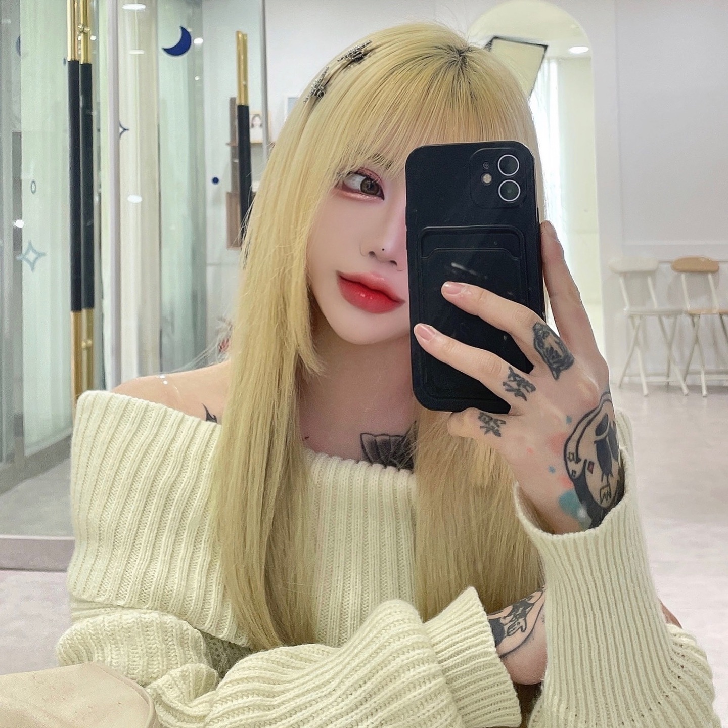 이틀동안 두시간 자니 얼굴 푸석푸석 😱
