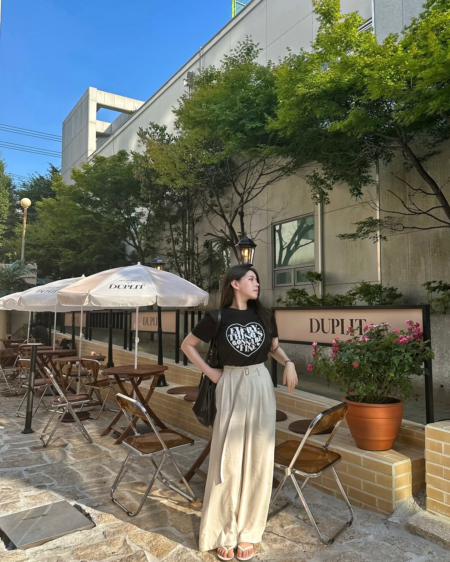 사람들 없을때 호다닥🐾