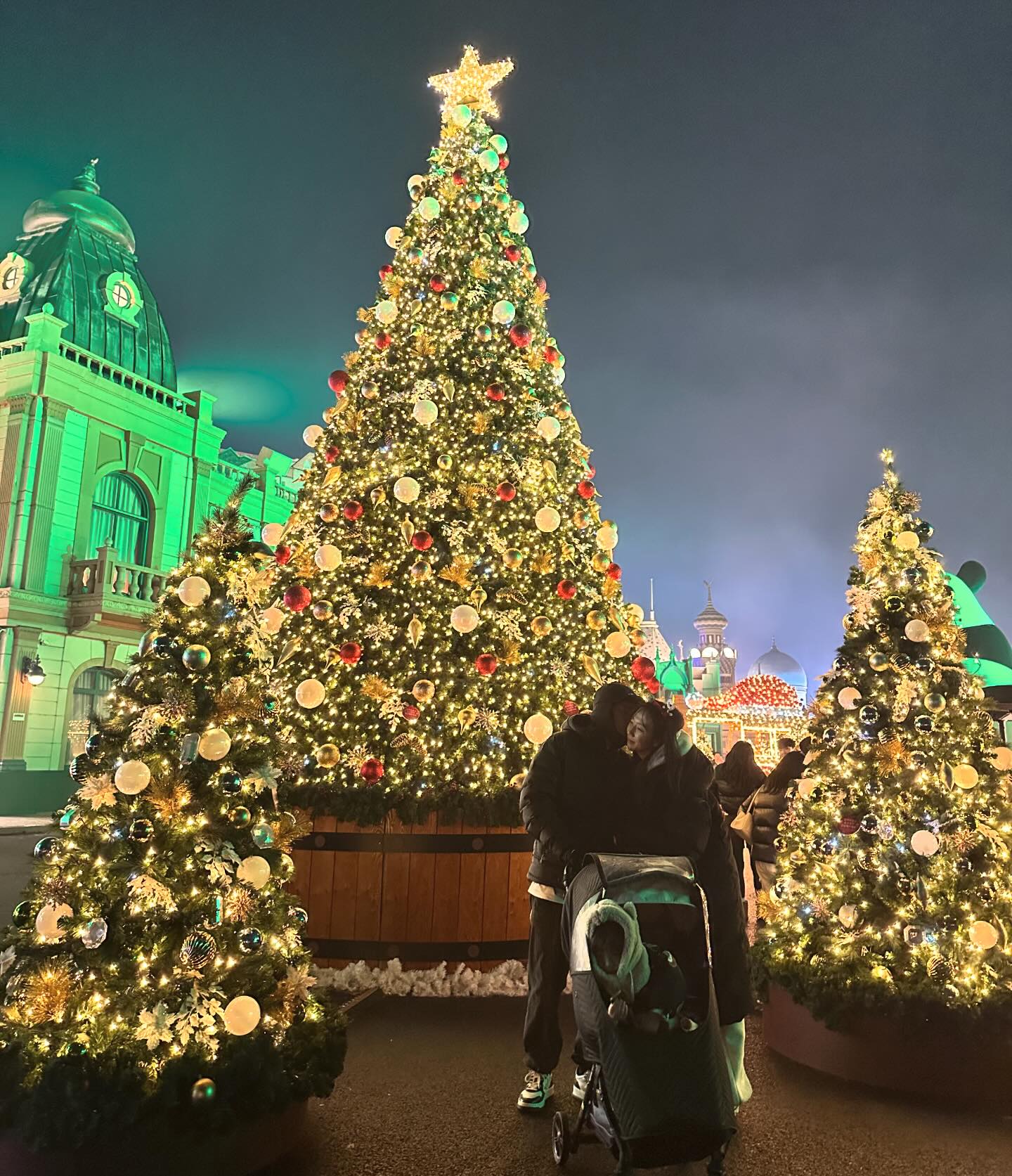 Christmas eve.
오픈런으로 애버랜드가서 폐장까지 있다옴.
눈치싸움 성공인! 차도 별로 안막혔구 구경도 잘하구와따
최씨 남자들과 좋은 추억 행복한 시간🎈