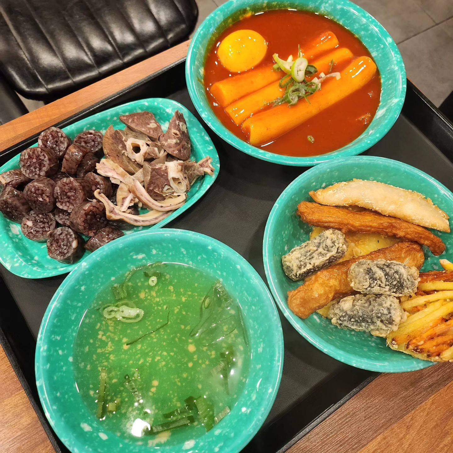 저녁으로 올만에 떡보끼이😊💕

#우리할매떡볶이 #떡볶이맛집 #옛날떡볶이맛집 #목감맛집 #목감점맛집 #우리할매떡볶이목감점 #목감떡볶이 #시흥맛집 #떡볶이 #분식 #맛집 #먹스타맞팔