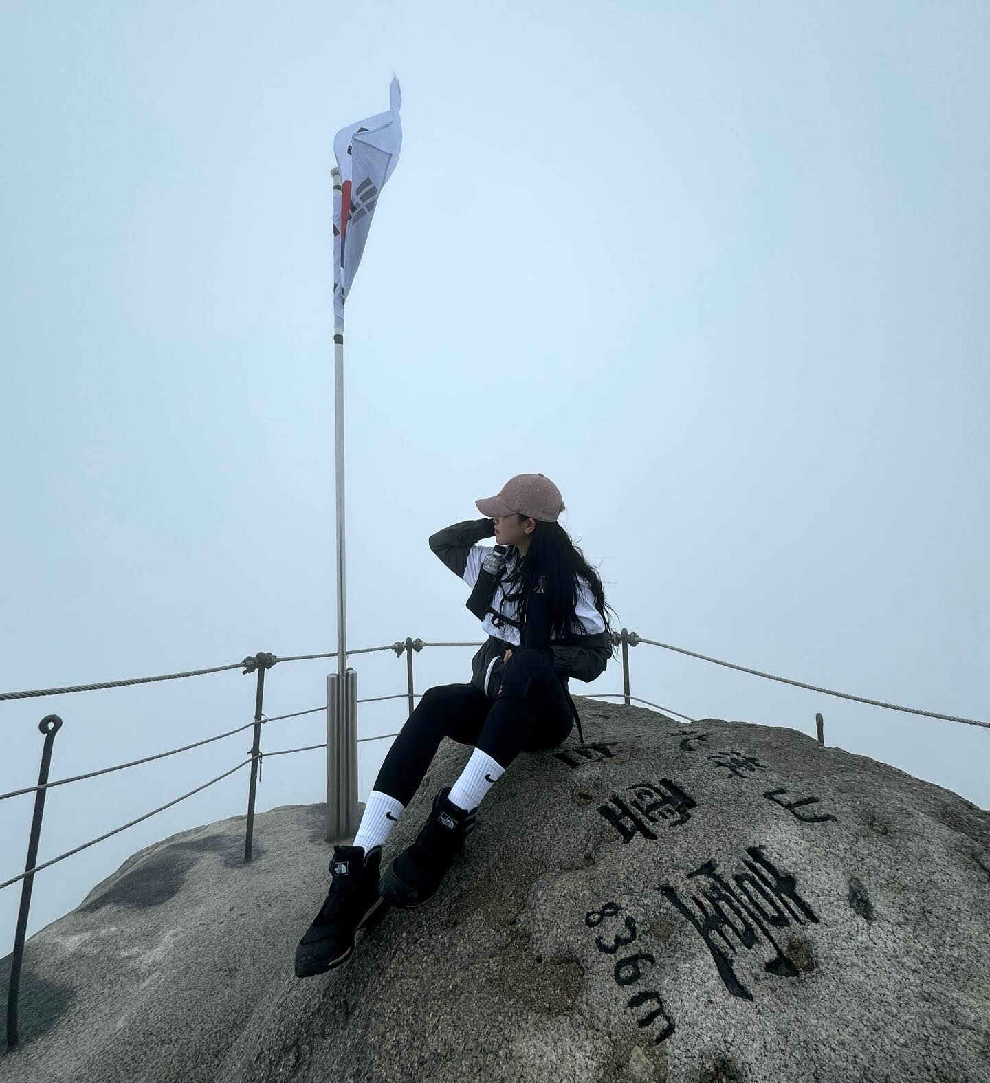 북한산 오등완 ✅
비가 와서 시원하게 등산완료✌🏻
너무 재밌었던 산행! 다음에 또 와야지 ⛰️
(발사이즈 380인건 안비밀)

𝒪𝒸𝓉𝑜𝒷𝑒𝓇 𝟣𝓈𝓉, 𝟤𝟢𝟤𝟦