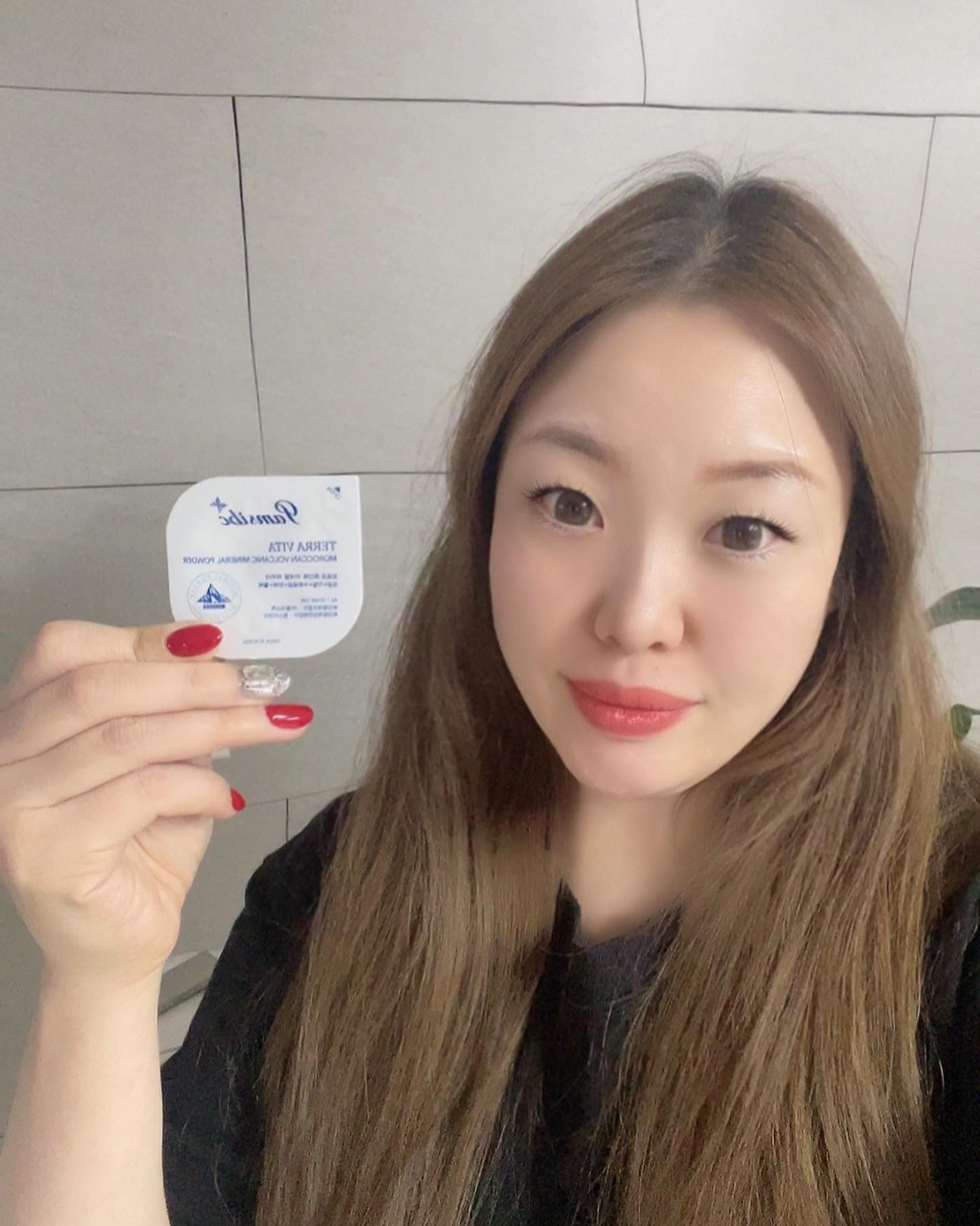 다니는 에스테틱에서 관리할때
사용해봐서 제품 좋은거야 알고 있었지만 정말 홈케어로 추천해주고 싶은 뷰티템 #협찬 #팜스아이비씨 #테라비타 #모공팩추천 #모공순삭템 #화산토마스크 #모공실종템 #화산토팩 #성분다이어트
#단일성분팩 #미네랄마스크