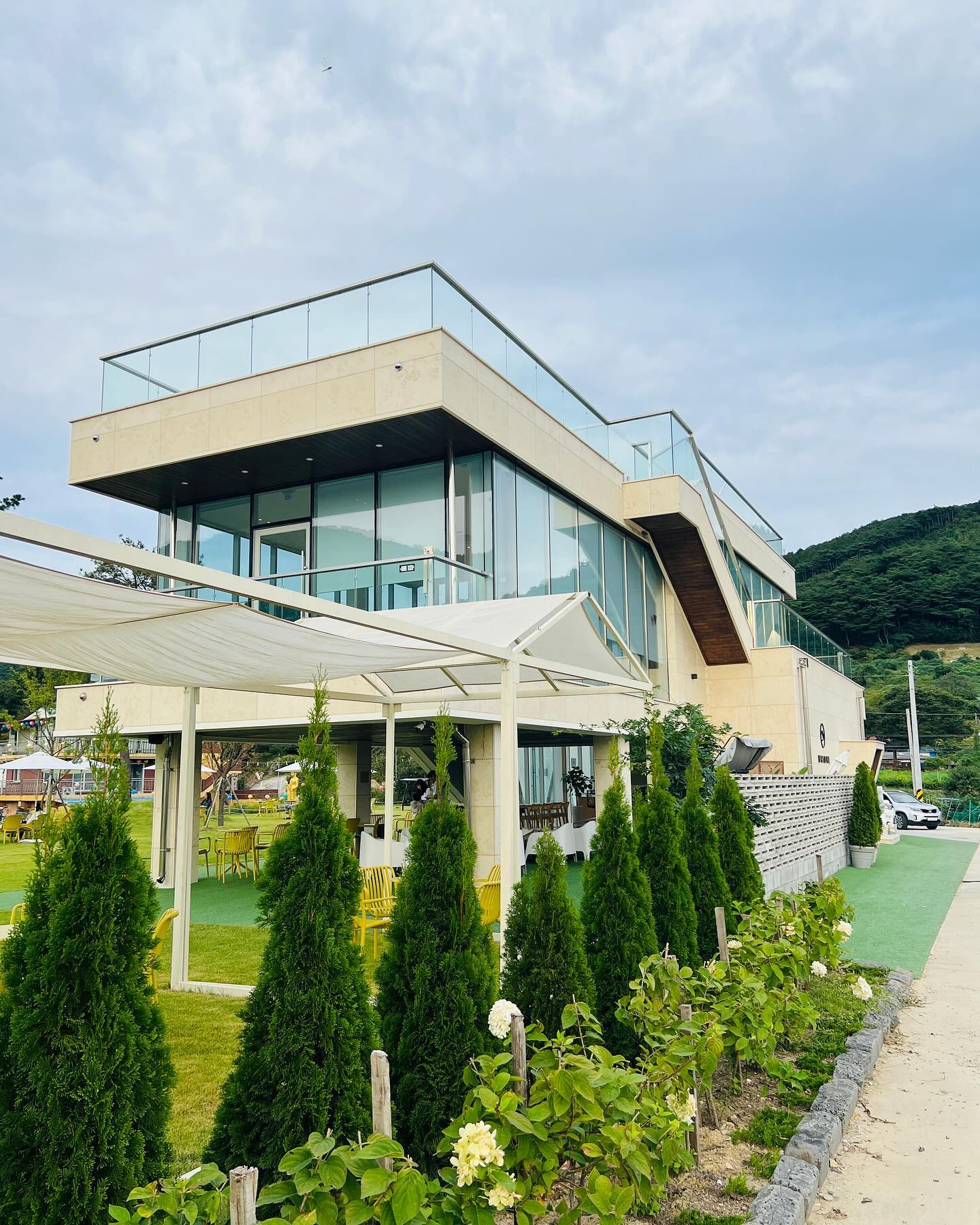 ㅎ___ㅎ 이제 김삼준 바빠서 카페갈시간 음슴 ㅠ
