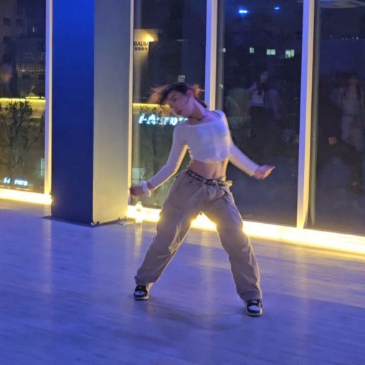 넘 행복했떠요 🥹🩷🤍🩷🤍
 _yunyejin #choreograpy
kaytranada hermusicofficial uplydance_