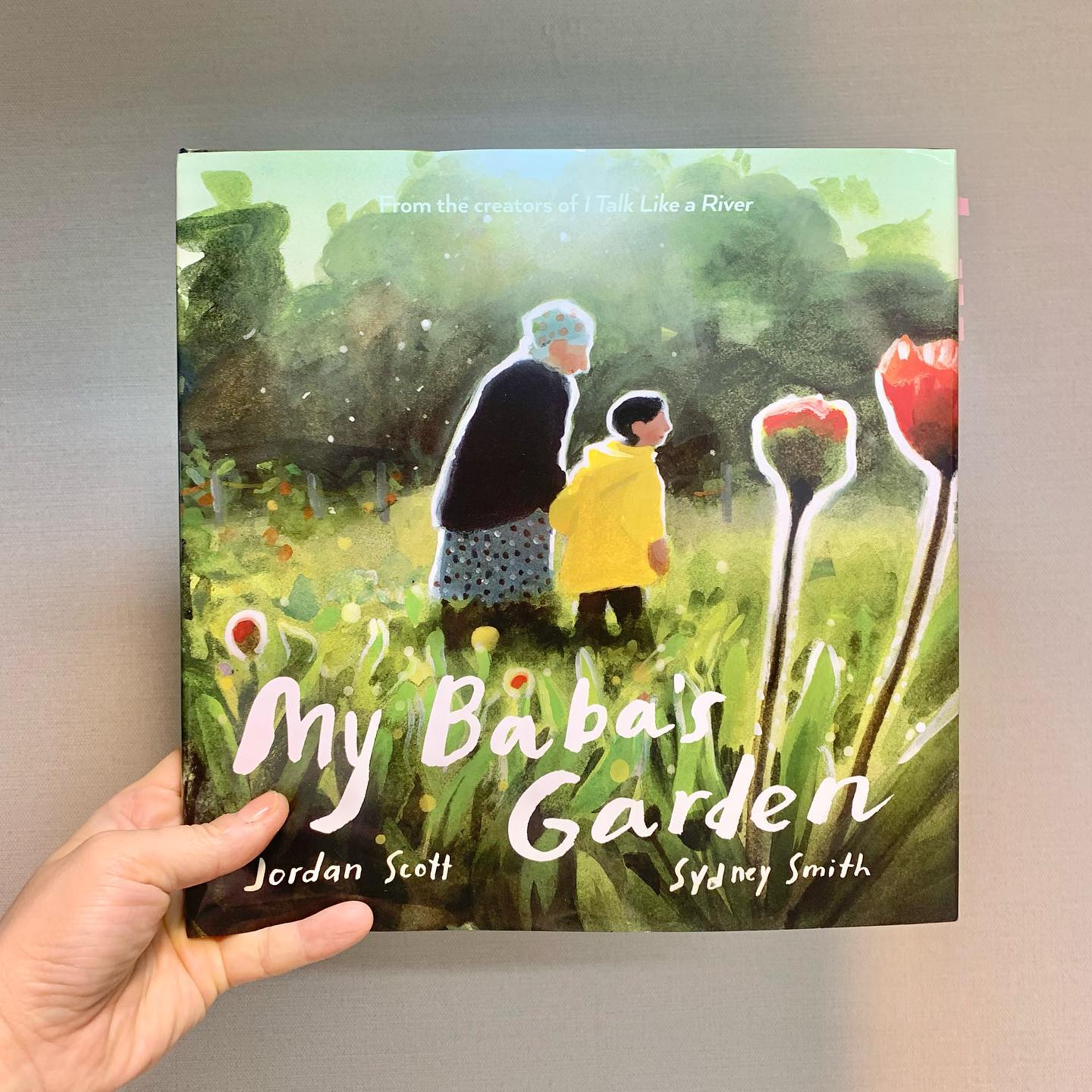 .
My Baba‘s Garden

들리고 보이고 느껴지는 조던 스콧의 글과
2024 한스 크리스티안 안데르센상 수상자인 시드니 스미스의
살아 숨쉬는 그림까지. 
너무나 매력적인 작품입니다.

함께 읽으며 그들이 전하는 이야기 속으로 빠져보아요~
그림책봄 5월 멤버 추가모집 중입니다.
DM 또는 상단 프로필 링크의 블로그 방문해주세요.
.
.