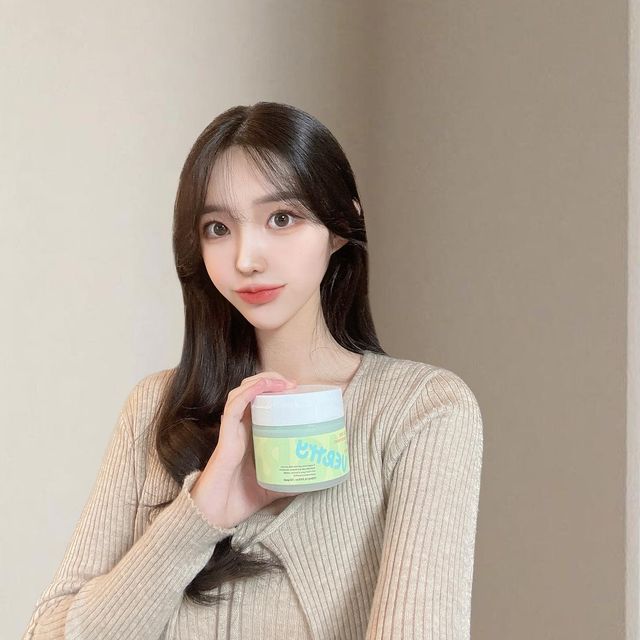 김소명 on Instagram: "#협찬 피부 진정은 시카 패드로 촉촉하게 🍃 여드름성 피부이신 분들도 안심하고 사용하실 수 있게 논코메도제닉 테스트와 피부 저자극 테스트가 완료된 패