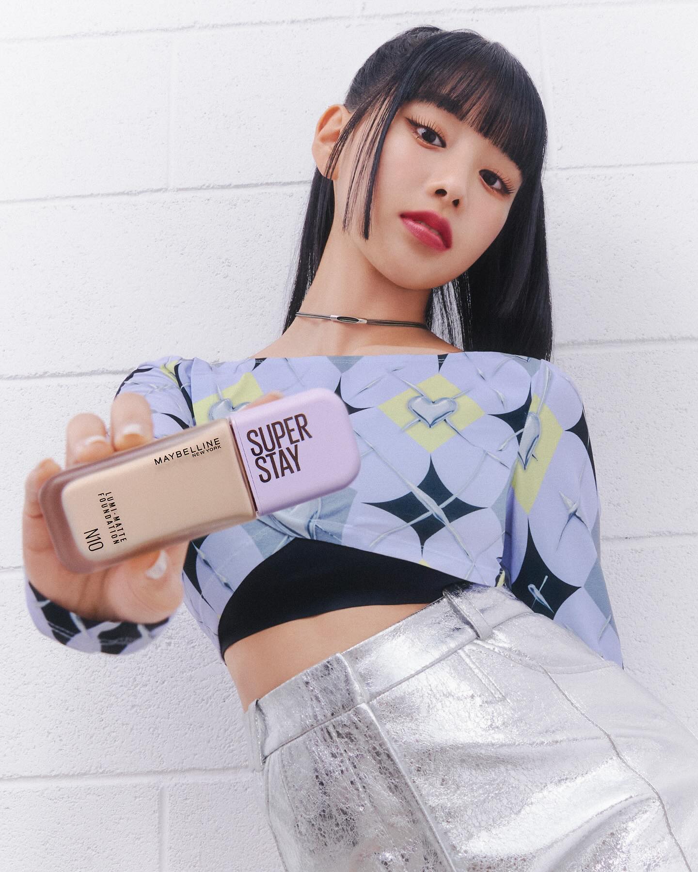 #광고 maybelline 
진주빛 결광 피부를 꿈꾸시는분! #메이블린뉴욕 
신상 루미매트 파운데이션이 온라인에서 2월19일, 먼저 론런칭되었어요✨ 그래서 무려 30%나 할인 받을 수 있다는 사실!! 
루미매트 파운데이션은 시간이 지날수록 돋보이는
진주빛 결광 파운데이션으로 펄 피그먼트 함유로
어느 각도에서도 섬세하게 빛나는 은은한 결과 피부 연출은 물론
산소처럼 가벼운 라이트웨어 포뮬라가 30시간동안 지속
메이블린 뉴욕이 아시아인의 피부톤과 니즈에 맞춰 개발한 제품이라 저도 얼른 사용해보고 싶어요!!! 

2/19일부터 네이버에서 진행되는, 쇼핑페스타
최대 46% 할인은 물론 메이블린 뉴욕의 
깔끔한 롱래쉬 연출과 24시간 유지력을 자랑하는 
BEST ‘스카이 하이 마스카라’ 최대 45% 할인한다니 꼭 쟁겨두기로해요 'ㅅ' 

#메이블린뉴욕 #스카이하이 #루미매트파운데이션 #진주빛결광파데 #네이버쇼핑페스타 #파운데이션추천