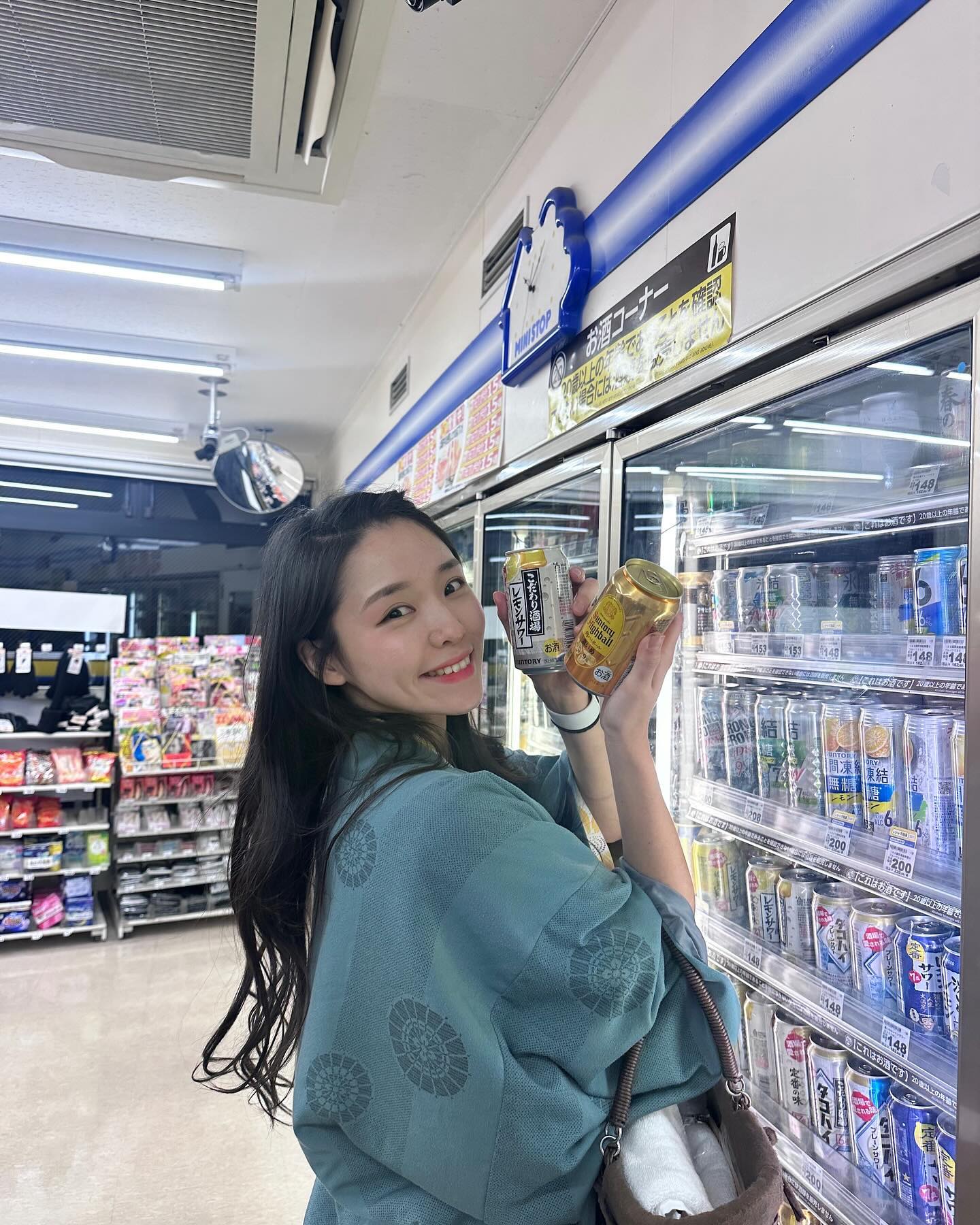 오늘 같이 월요병 가득한날엔 신명나게 편의점털기🧁🥚🥯🍙🍜
#rawson
#conveniencestore 
#traveltheworld