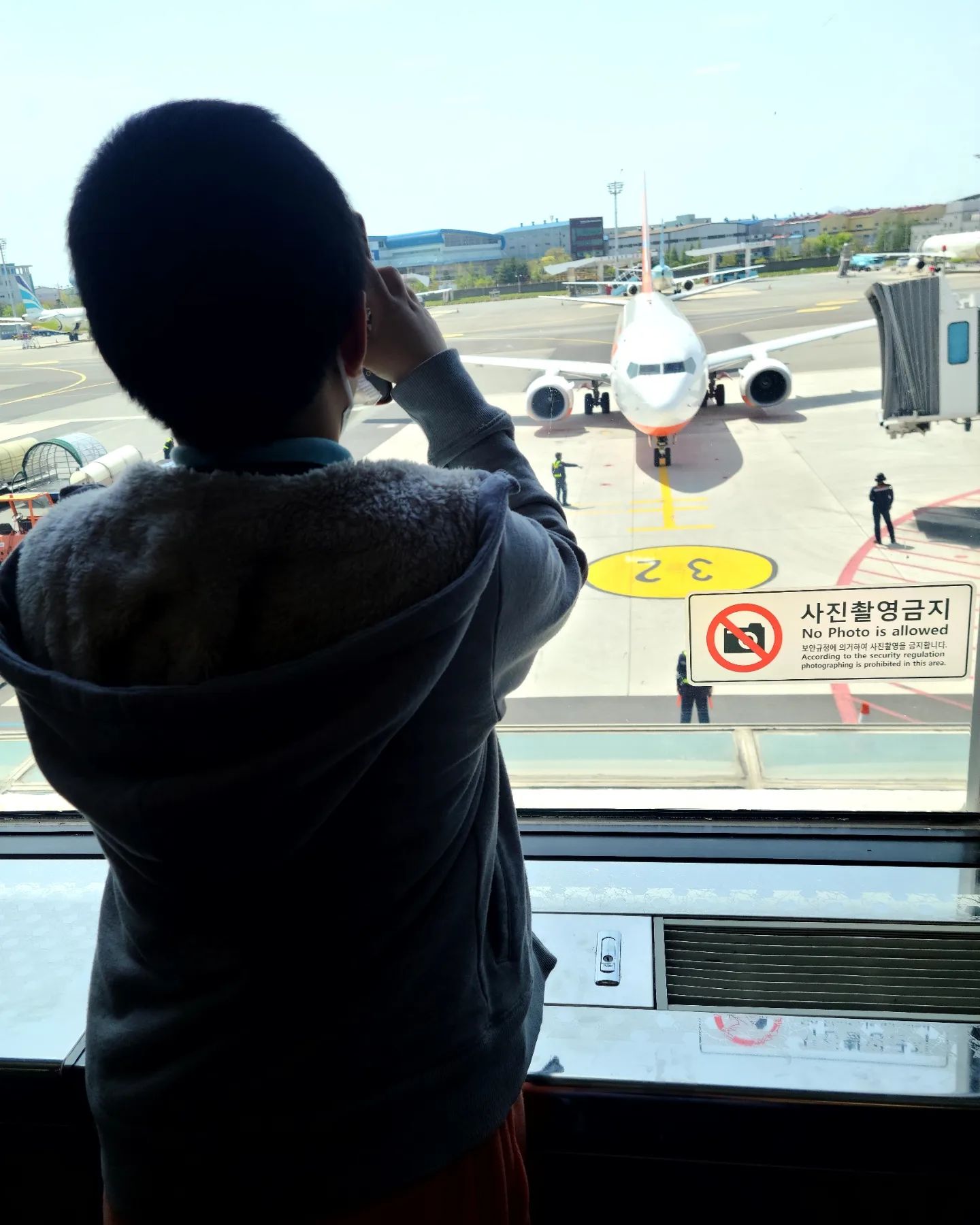 둘찌랑 둘만의 짧은 제주여행♡
뱅기가 첨인 잼미니 신남 ✈️ 

#제주#비행기#제주도#제주여행#감기#김해공항#여행
