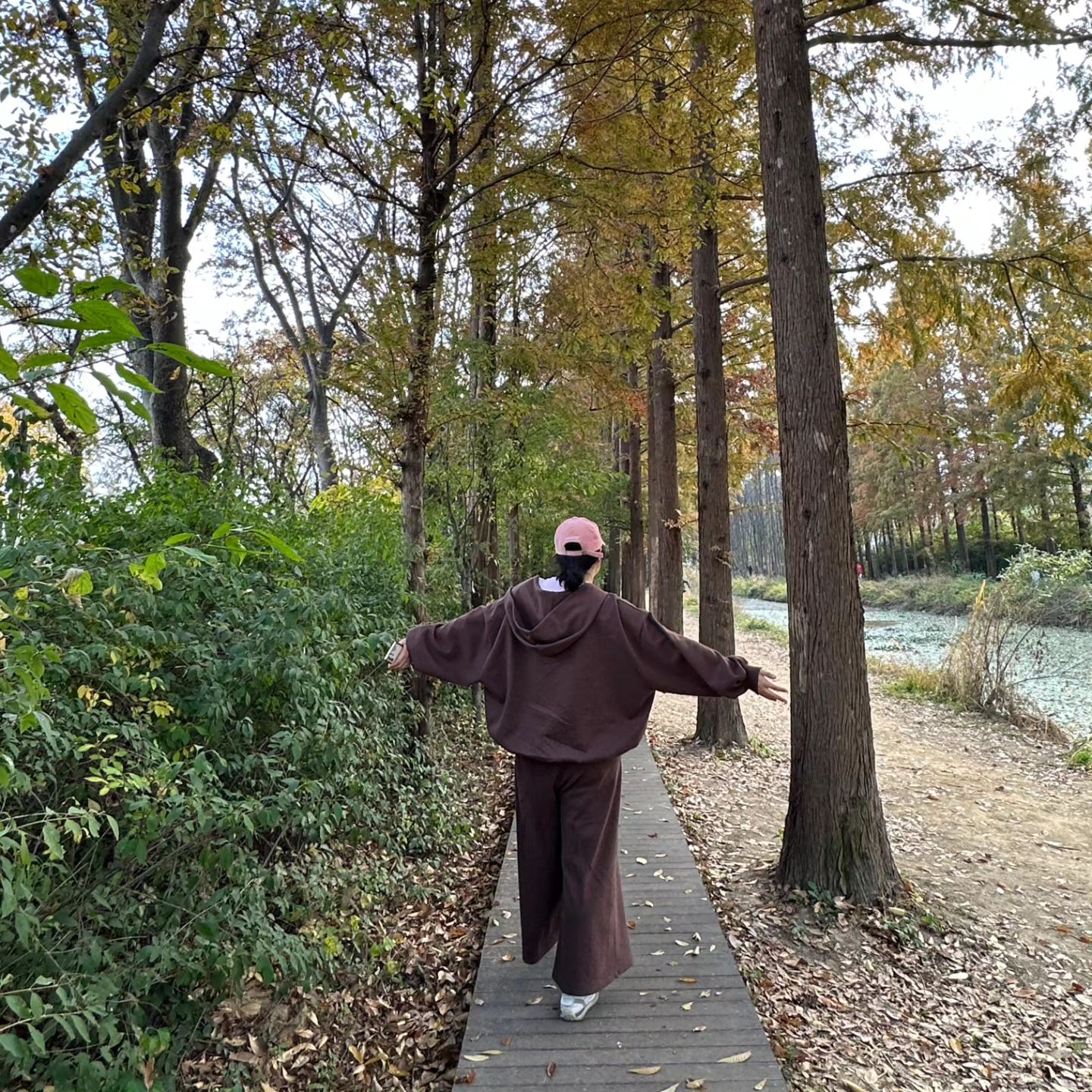 다이나믹했던 기억하고 싶은 날
폴킴과 함께라면 행복한 그녀랑ㅋㅋ

#현대비전콘서트 #경주천년숲 #연목카페 #울산명촌보쌈맛집 #폴킴 #다비치 #정동원 #박정현 #손준호김소현부부  #231105 #사진첩정리 #인스타오랜만✋