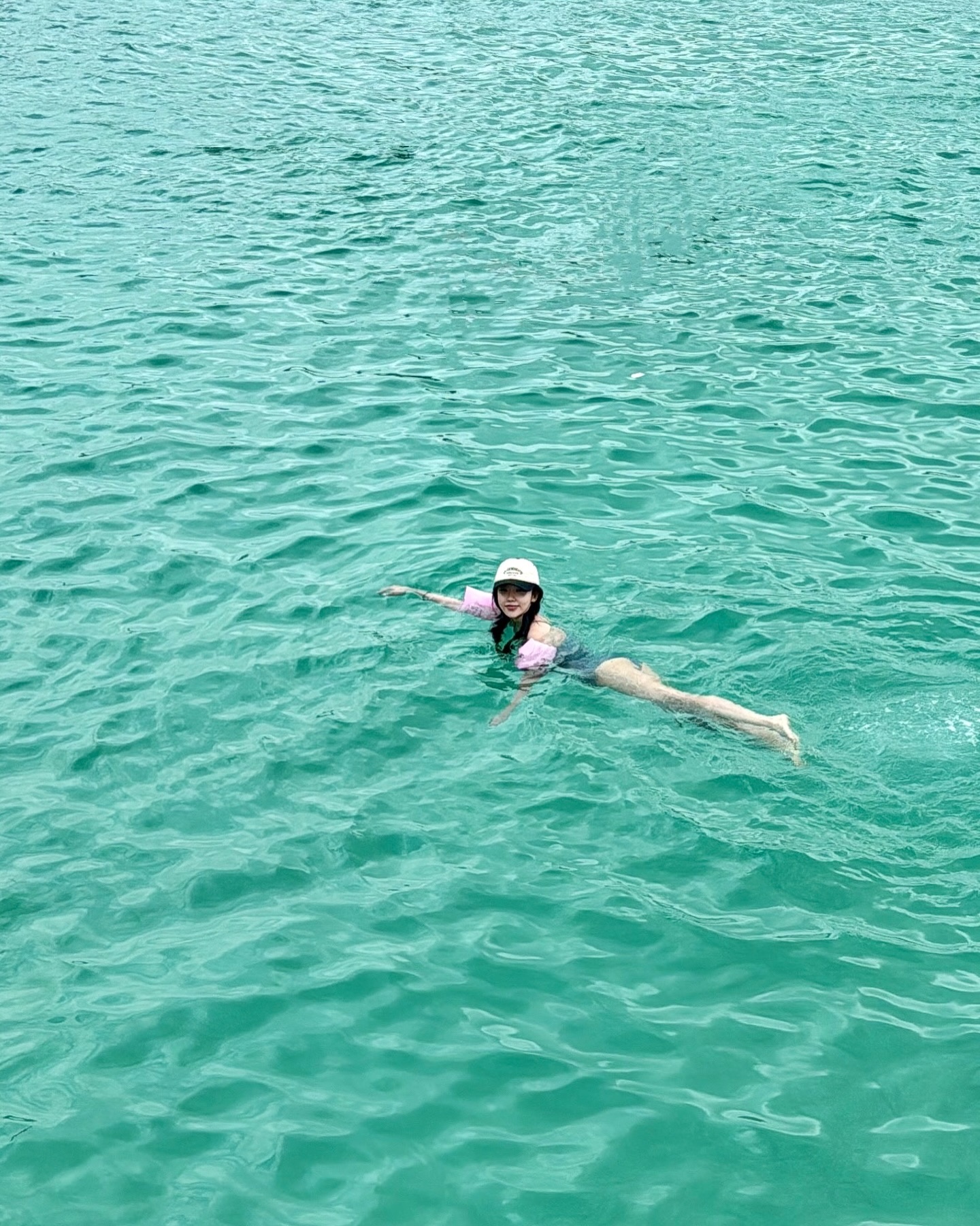 어푸푸 어푸푸 ᗦ↞◃ 〜🪸🐚🫧