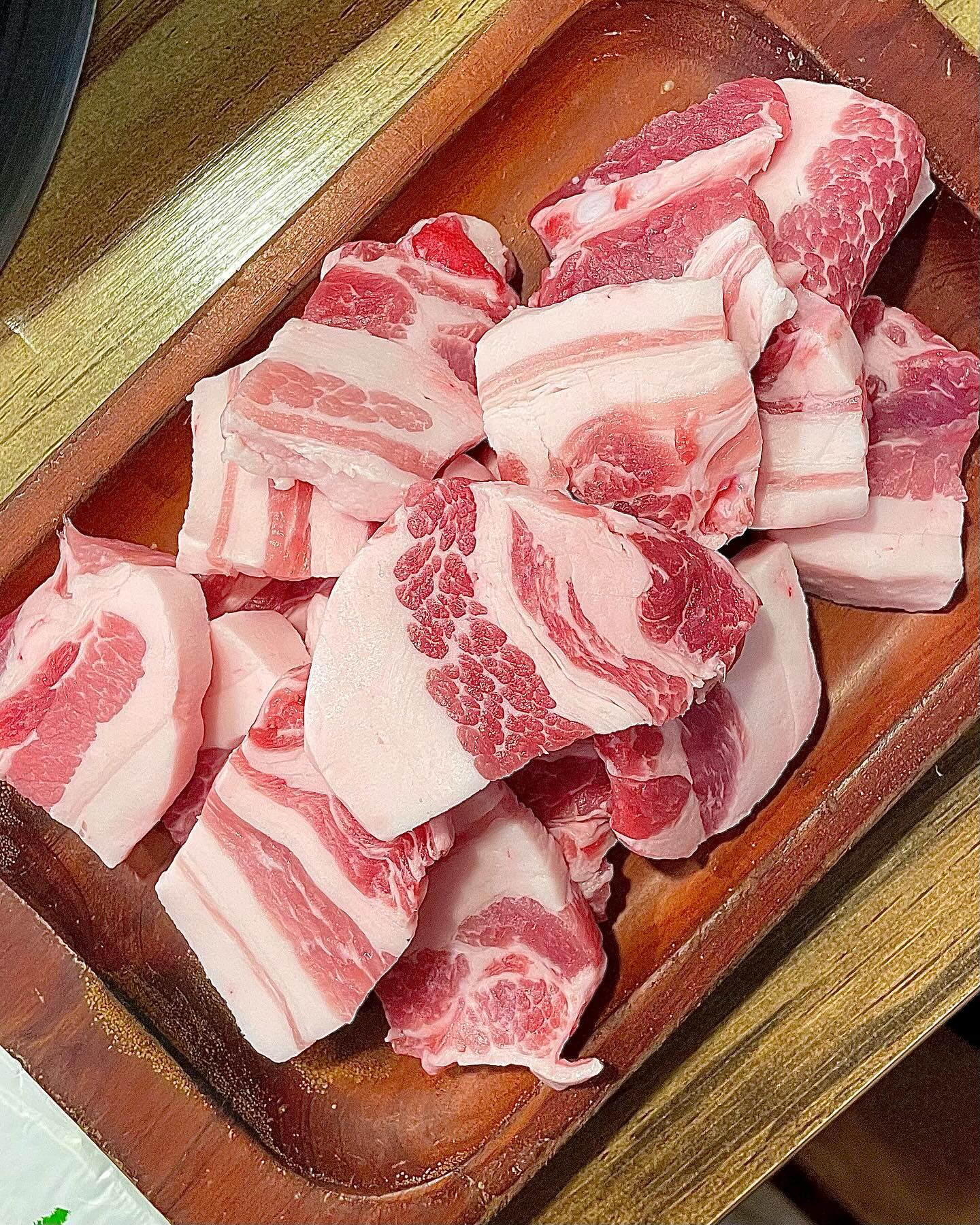 ✔️ 순심이네생삼겹
😋 생삼겹 2인 + 볶음밥
🧐 정겨운 분위기에 용준형 단골집으로 소문난 곳, 
사장님께서 삼겹살에 진심임. 
무무침을 비롯한 모든 반찬들이 깔끔하면서 맛있는 곳

서울 성동구 성덕정길 111 순심이네생삼겹

#jmt #존맛 #동네맛집 #맛스타그램 #맛집소개 #맛집스타그램 #맛집추천 #맛집탐방 #맛스타 #먹스타 #맛집 #먹방 #맛집투어 #먹방스타그램 #먹스타그램 #오늘의맛집 #맛집공유 #추천맛집 #찐맛집 #전국맛집 #맛집여행 #맛집그램 #맛집코스 #먹스타맞팔 #핫플레이스 #핫플 #서울여행 #서울여행지추천 #서울데이트코스 #협찬