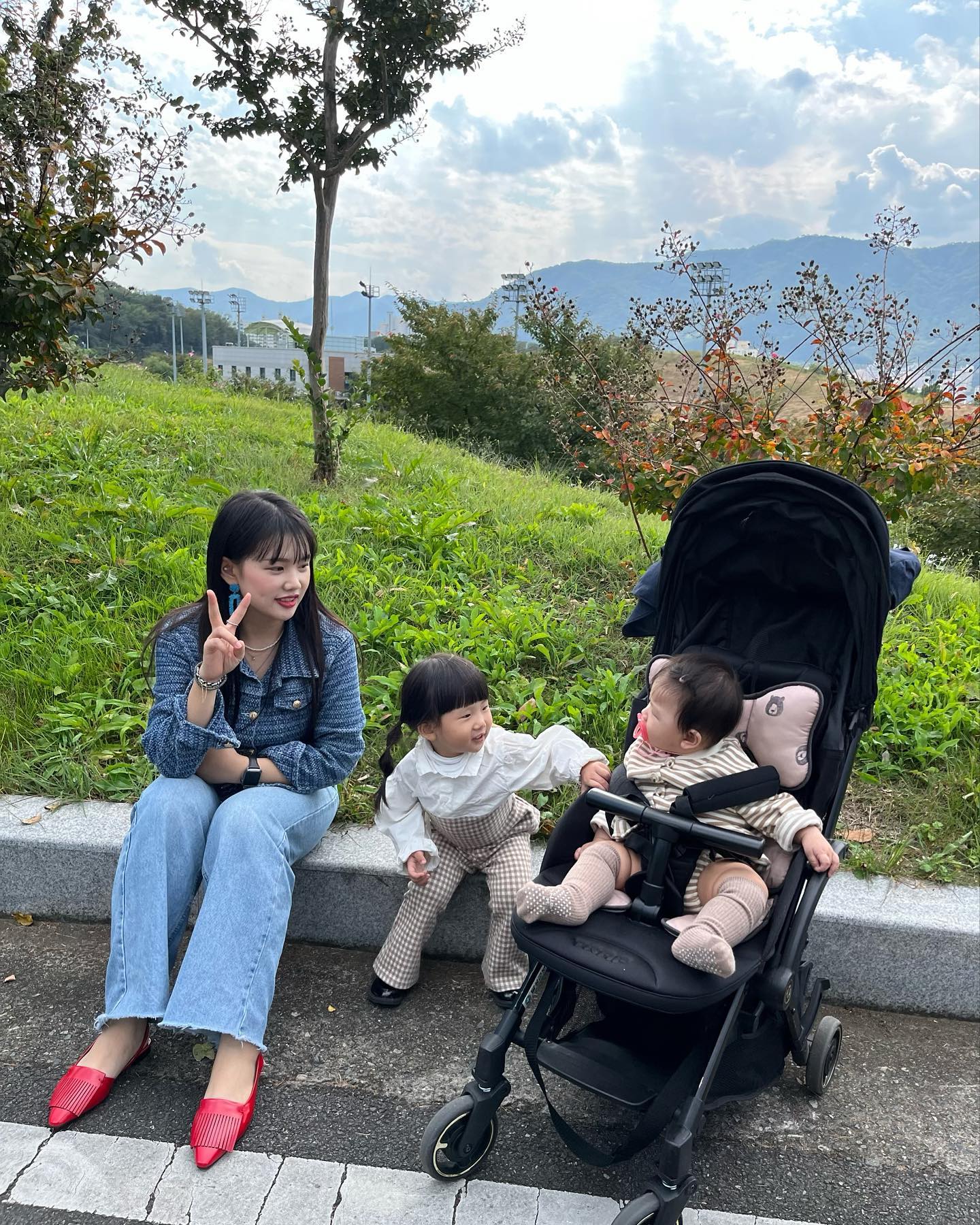 ㄴ ..ㄴㅏ...나랑 사진쫌 가치 찌거쥴레....?