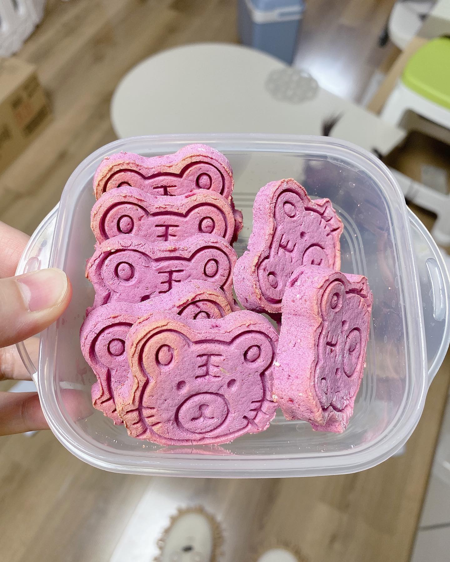 *
뽀끼 간식!!
꿀꿀이/야옹이/호랑이 쿠키랑 요거트 아이스크림!!😋😋
엄마가 만들어 주는 건 다 맛있지요🤗👍