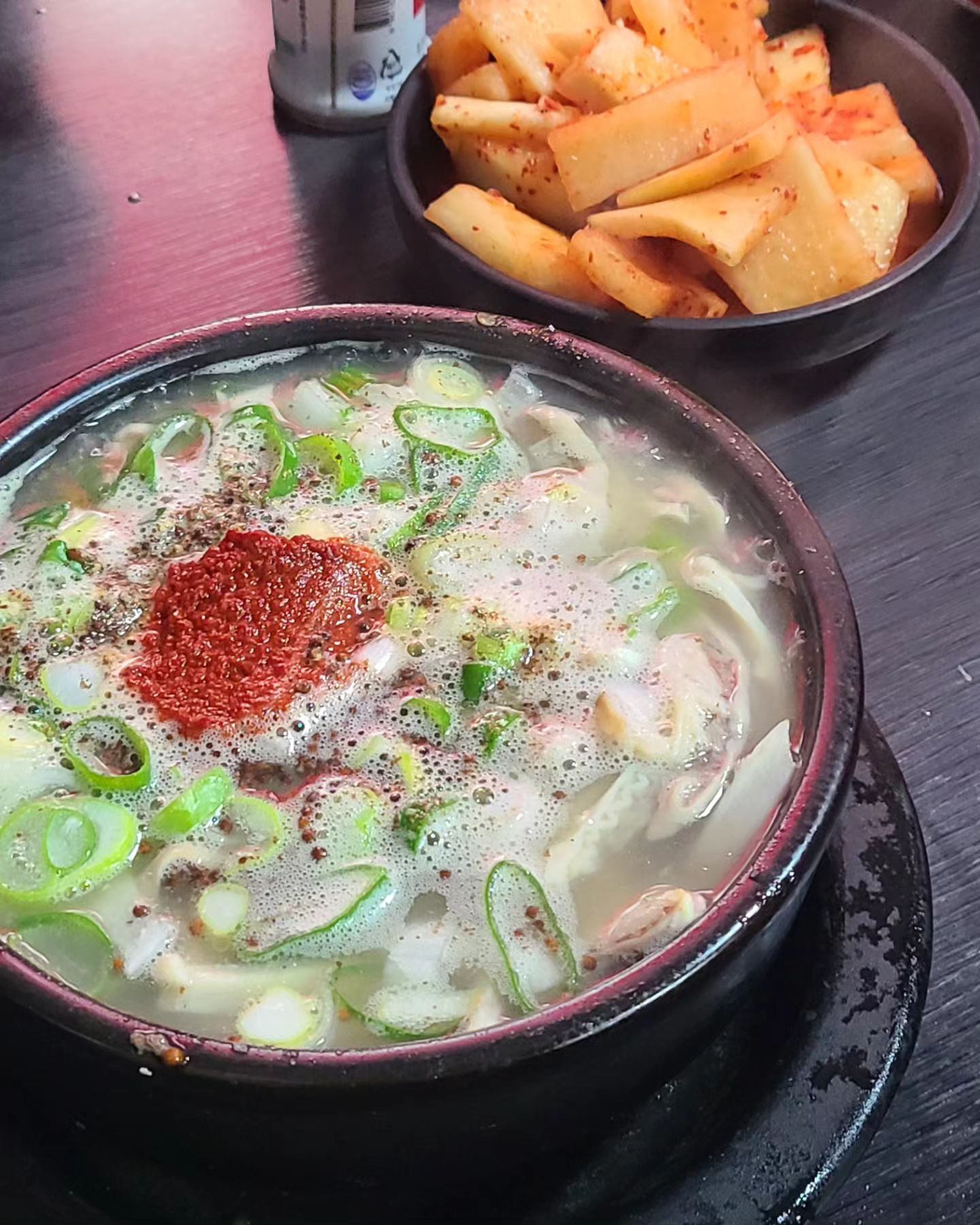 .

외근나왔다가 부장님이 데려가준 #독산동맛집 #귀빈순대국 

양도 많고 맛있고 #맛집인정👍