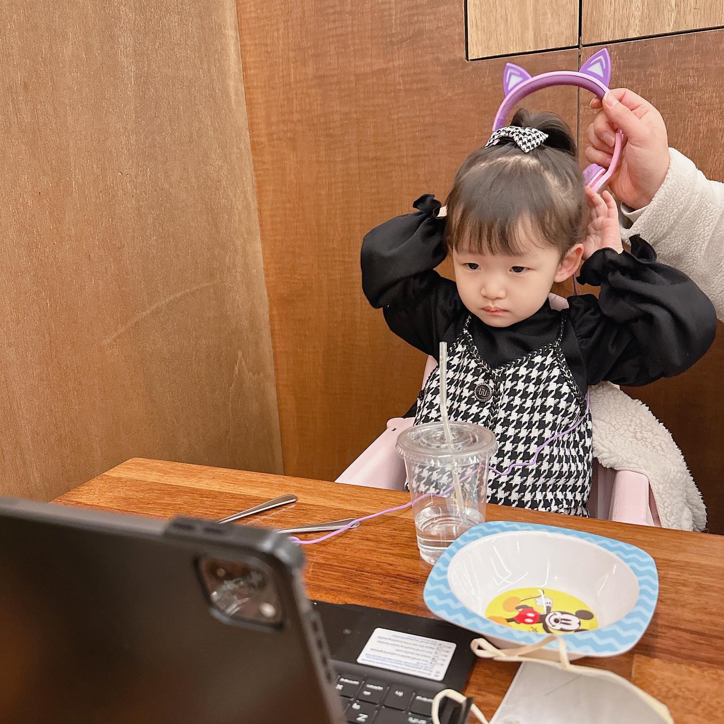 내새끼 메리크리스마스 ❤️
엄마가 계속 병원이라고,

우리가 그렇게 기대한 날…
함께 못해서 미안해 😢

사랑해사랑해사랑해 🫶🏻
할무니랑 조금만 더 잘 있어!
엄마랑 또콩이가 힘내서
곧 쨔니보러 가도록 할게!

😘❤️