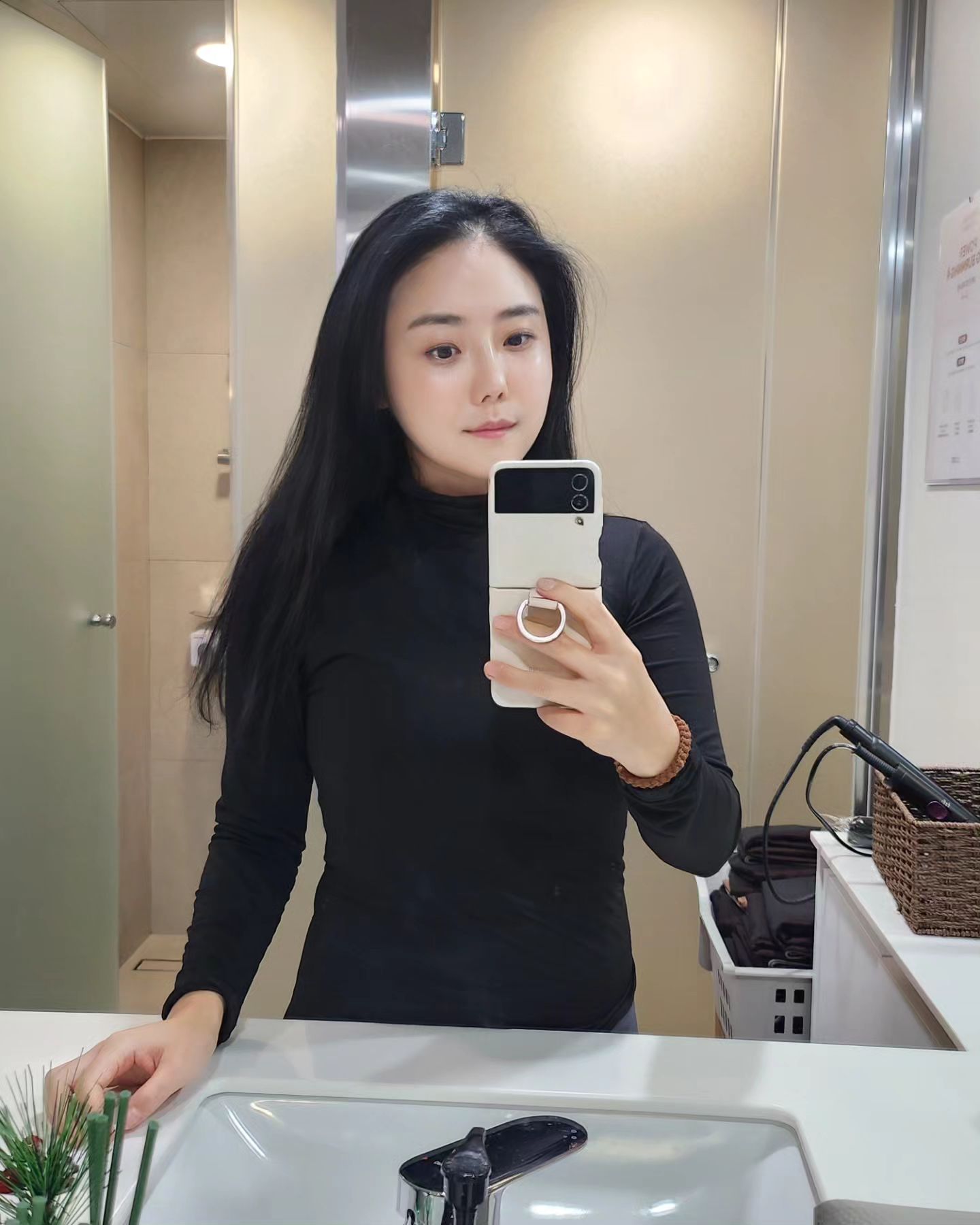 #광고 #부평다이트 #올빼미다이어트후기
n년차 다이어터 ᵎᵎᵎ 
정말 안해본 다욧이 없을 정도 😭 
요샌 운동 열씨미 하고 있는데, 낮은 기초대사량에 순환이 안되니 체중만 간신히 제자리걸음이고 체지방은 높고 골격근량은 낮은 이 어이없는 상황.. ᵎᵎᵎ
그러다가 효과 좋기로 유명한 #부평역다이트 방문., 진짜 언빌리버블한 경험을 했네요

운동관리 바디핏업 셀컷 EMS 30분을 2시간의 운동 효과를., 기계관리 핫버닝 바이오포톤 30분으로 내장지방과 노폐물을 땀으로 배출
난., 누워만 있있었을뿐인데 체중 1.5kg이랑 체지방률 5% 줄고 골격근량은  1.4kg 올라가는 드라마틱한 효과 ㅋ
다이어트 이렇게 쉬운거였어요?
심지어 #다이트 는 영양사 1:1 밀착코칭에 굶지도 않고 당질조절식으로 맛있는 고기, 해산물 등 양껏 먹으면서 할 수 있다니 이거 이거 인생 마지막 다이어트 할 수 있을듯 !!

체지방 내리고, 근육량 올리고 
건강하고 효과적인 다이어트 원한다면 다이트로 고고고 ᵎᵎᵎ



#다이트후기 #인천부평다이어트 #부평시장역다이어트 #단기다이어트 #오운완 #직장인다이어트 #디톡스다이어트 #올빼미다이어트 #다이어트방법 #한달다이어트 #살빼는방법 #상체살빼기 #하체살빼기 #요요없는다이어트 #누워서하는다이어트 #올인원다이어트 #예뻐지고싶은수수양