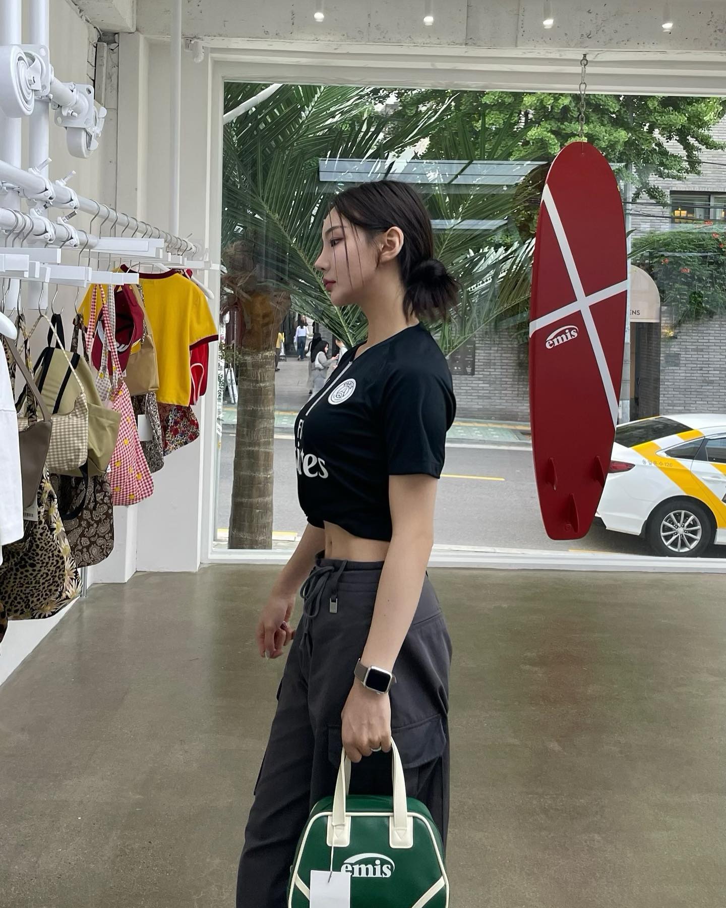 나 저가방 샀게 안샀게😌💚