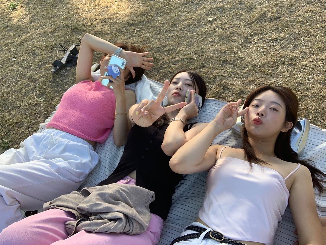 힙한 언니들🎀이랑 여유 즐기기 
이 날 너무 행복했다?

다운타운에서 브런치먹고,
딥코브에서 돗자리 깔고 힐링,,
새벽 5시까지 술 탈탈털어 먹기 ㅎ