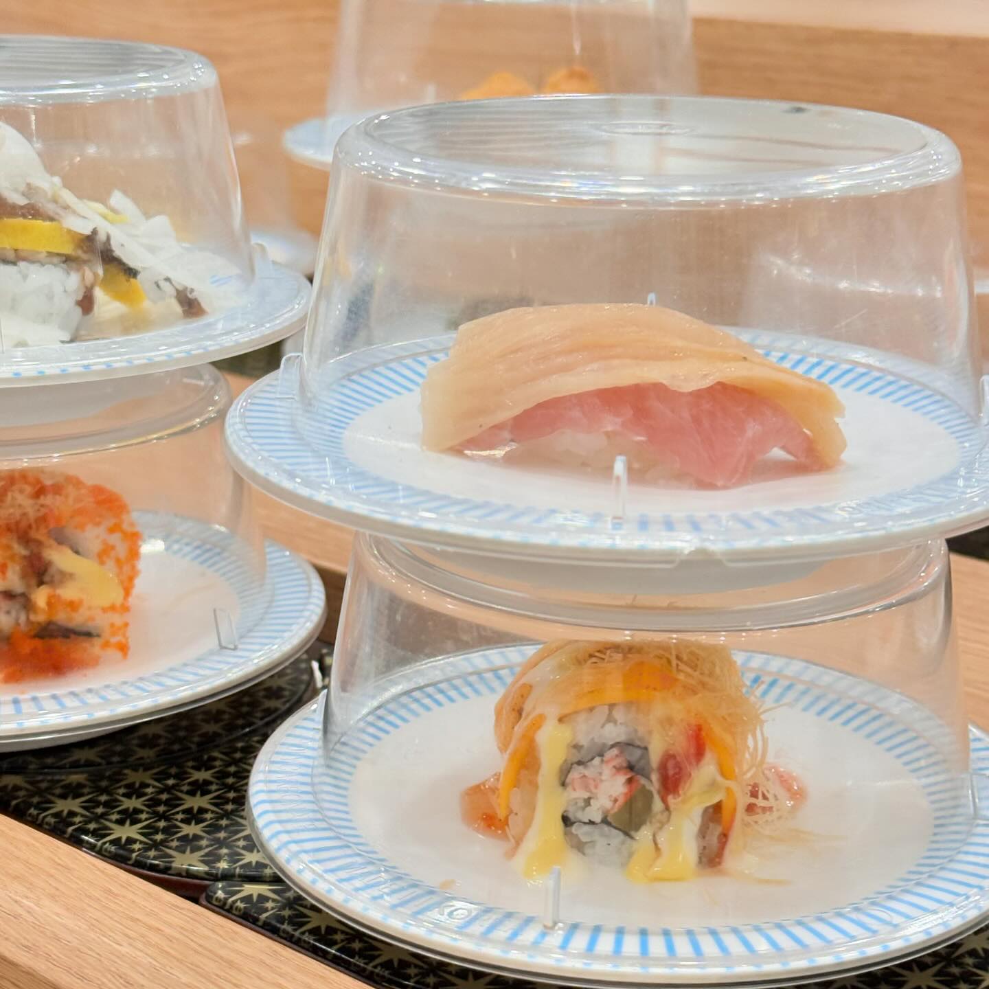 오픈초에 자주 왔던 #복대동맛집 #스시하네
오랜만에 혼밥하러 왔는데 퀄리티도 그대로 유지되어있고
오히려 웨이팅 없어서 좋은? 🤍