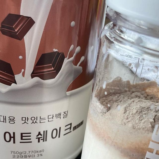 먹고놀고잉 [맛집 | 여행 | 핫플 | 체험 | 제품리뷰] 대구맛집 서울맛집 숙소추천 on Instagram: "#광고 👻 #다이어트쉐이크 추천 #프로틴스토리다이어트쉐이크 👻 • 1통 32,800원 제가 평소에도