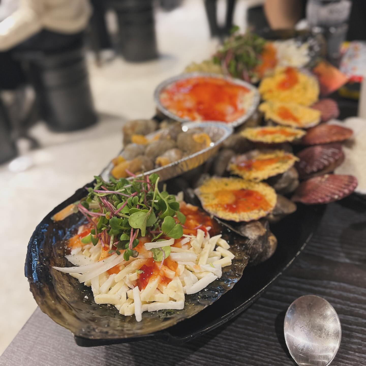 날씨가 부쩍 추워졌네용🥶
손이얼고 발이얼고...

요즘 많이 바빠서 인스타에 너무 소홀했네요 😭
반성하며 다시 열심히 소통하려구요! ㅎㅎ

동백멘토랑 같이 수익내면서 갓생 살아보자구요😉

너무너무 추운 요즘 울 인님들 완전 무장해서 다니시구
아프시면 안되여❤️

#인천조개구이맛집 #을왕리조개구이