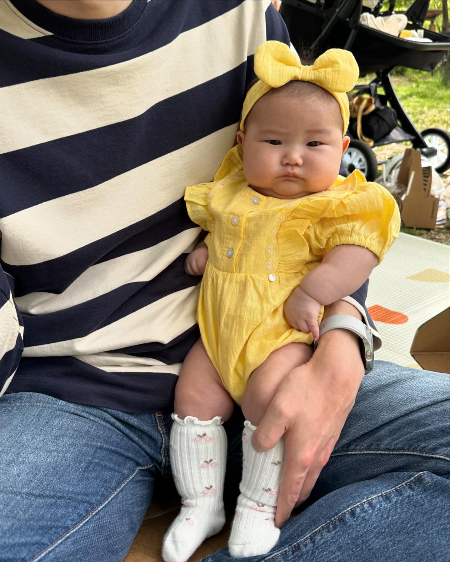 까..까꽁 노랭이공쥬💛(화난거아님..🥹)
아가띠가 선물해준 꼬까옷입고 상원이네랑 다같이 피크닉 고고씽
이또리 태어나고 인천 오랜만에 가보넵😘
애들 잔디밭에 풀어놓고 수다떨고 좋구만요
초록초록 넘넘 좋당
다음엔 목 적시러 가염*^^*ㅋㅋㅋㅋ
#주말일상#피크닉 #송도#생후73일아기#6살아들